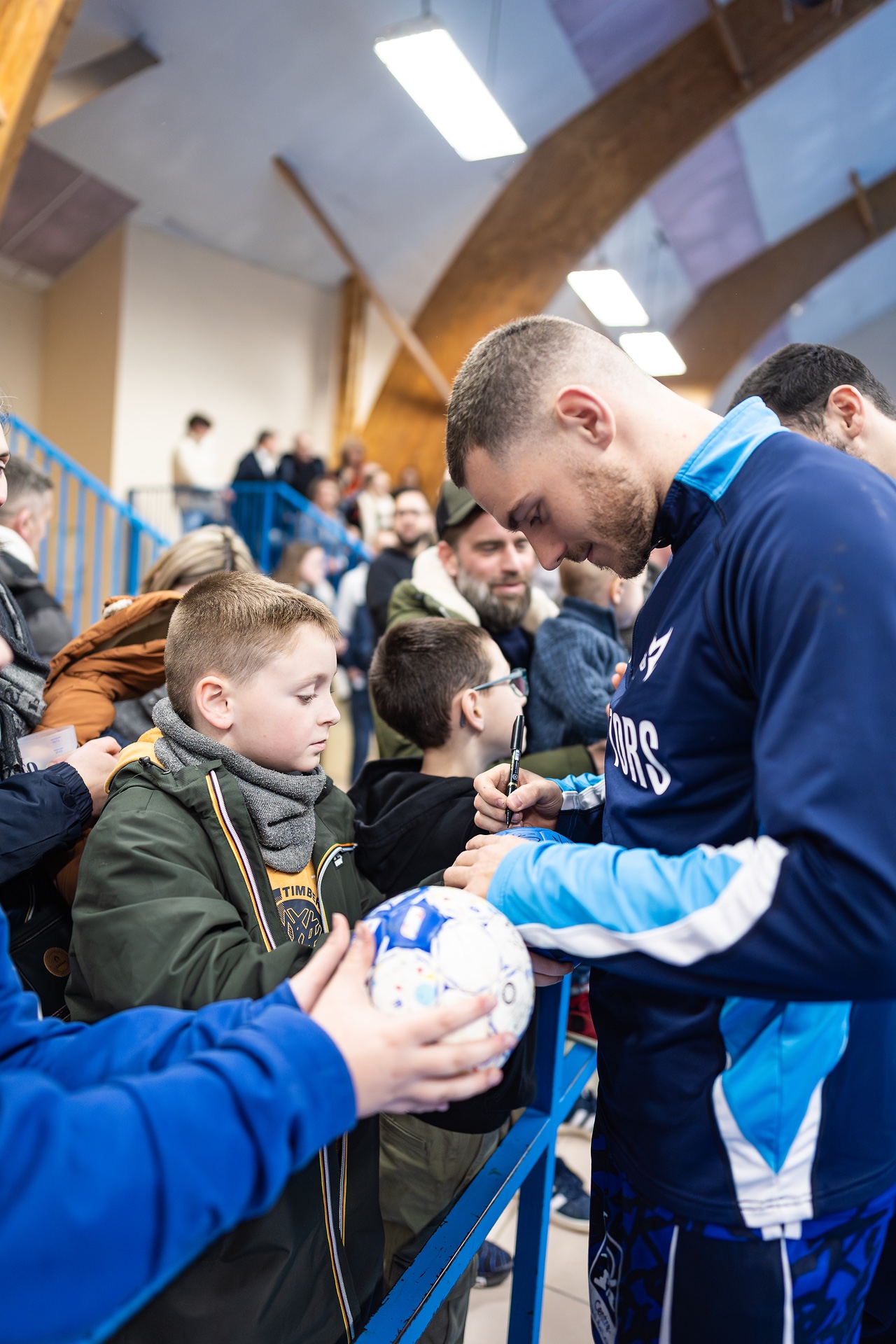 DSC05989.jpg_compressed