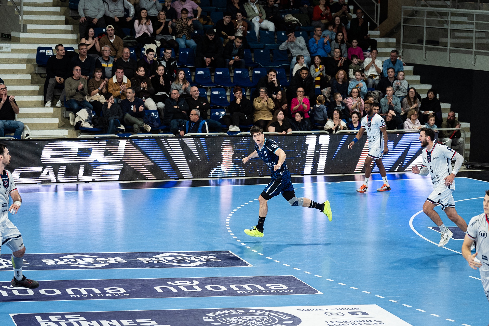 DSC05995.jpg_compressed