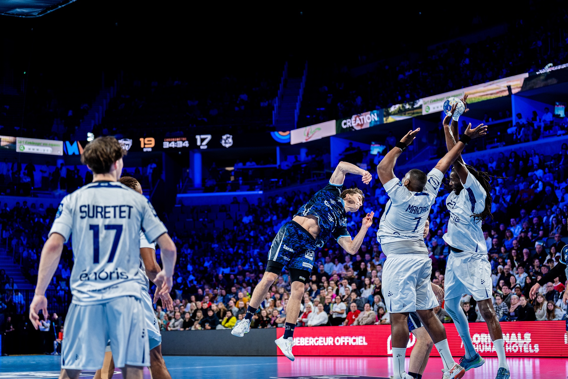 DSC06008.jpg_compressed