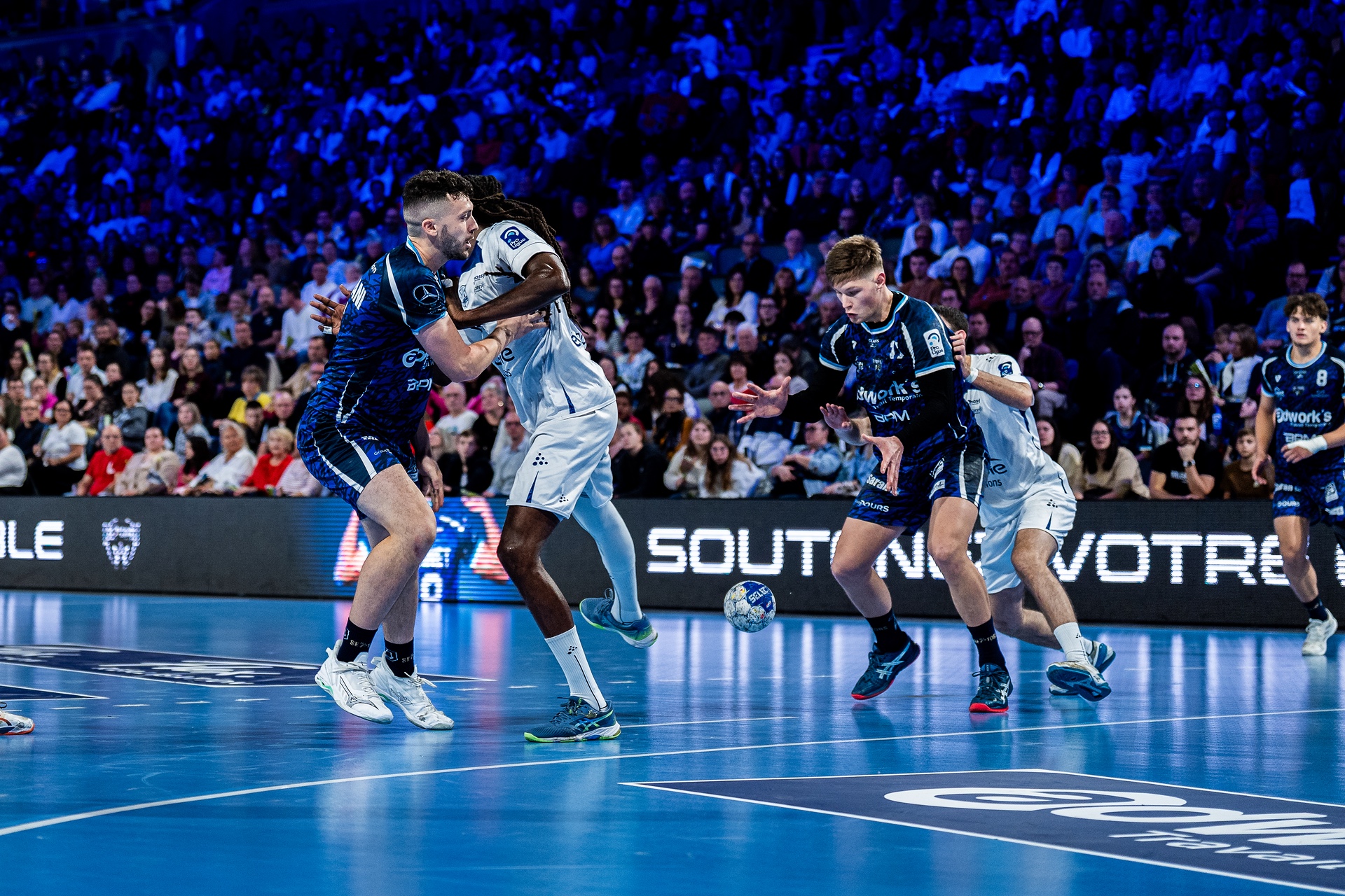 DSC06018.jpg_compressed