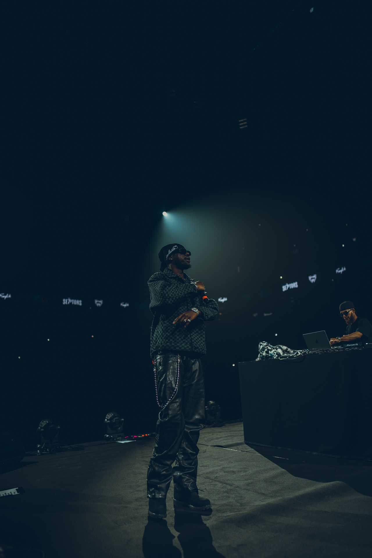 DSC06026.jpg_compressed