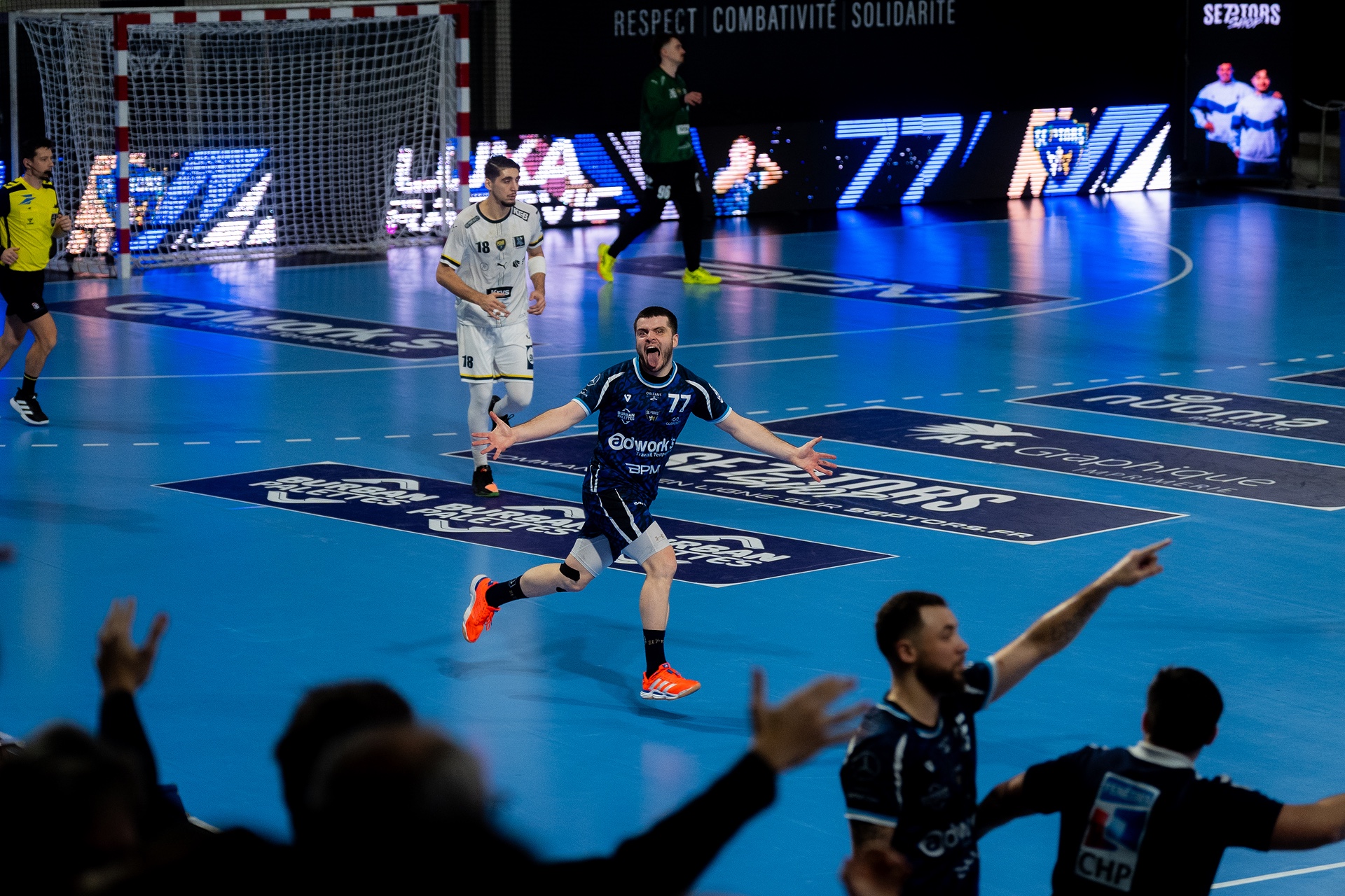 DSC06085-2.jpg_compressed