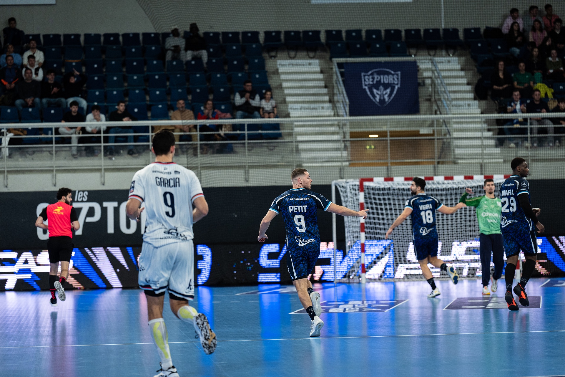 DSC06131.jpg_compressed