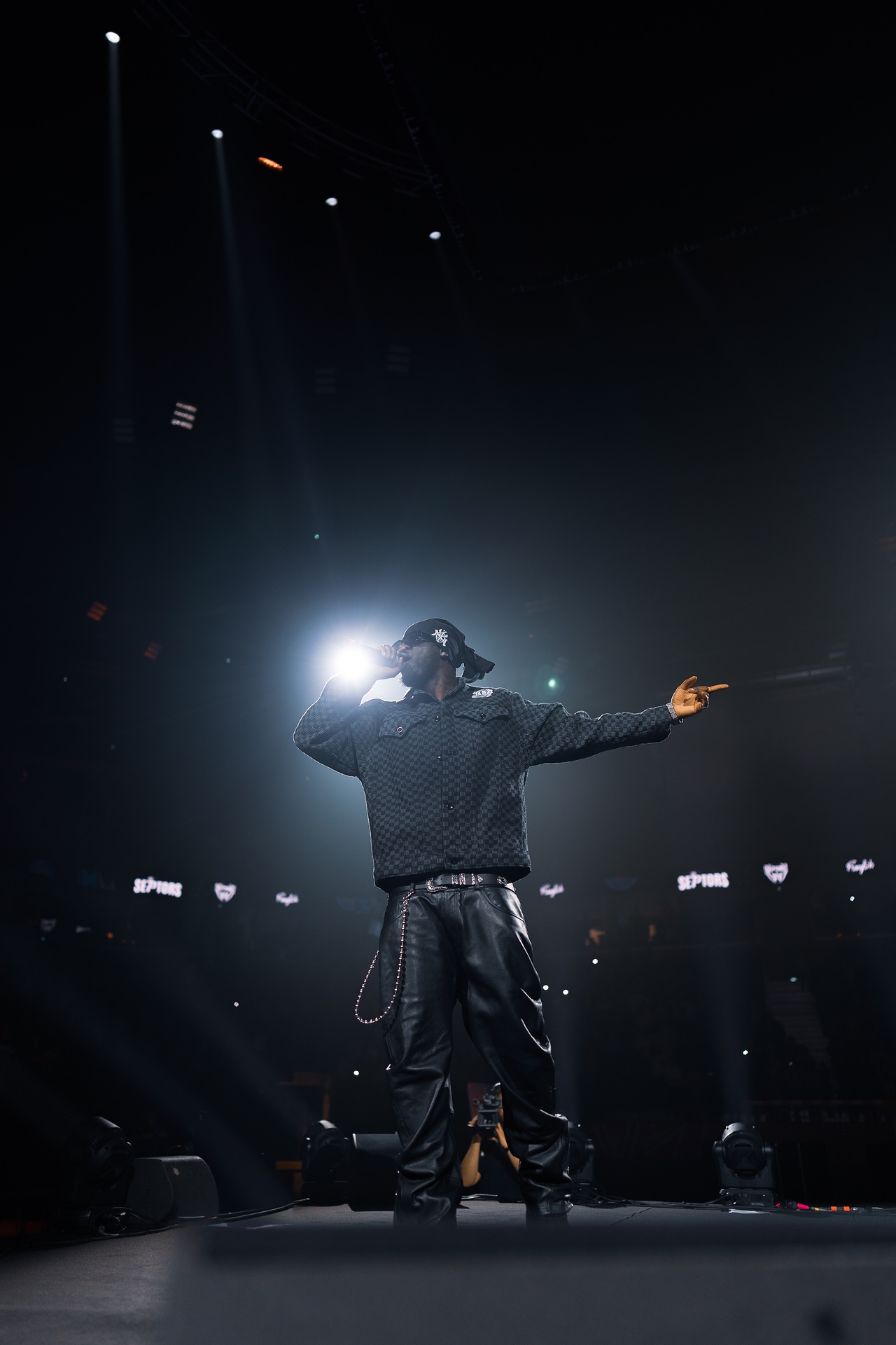 DSC06169.jpg_compressed