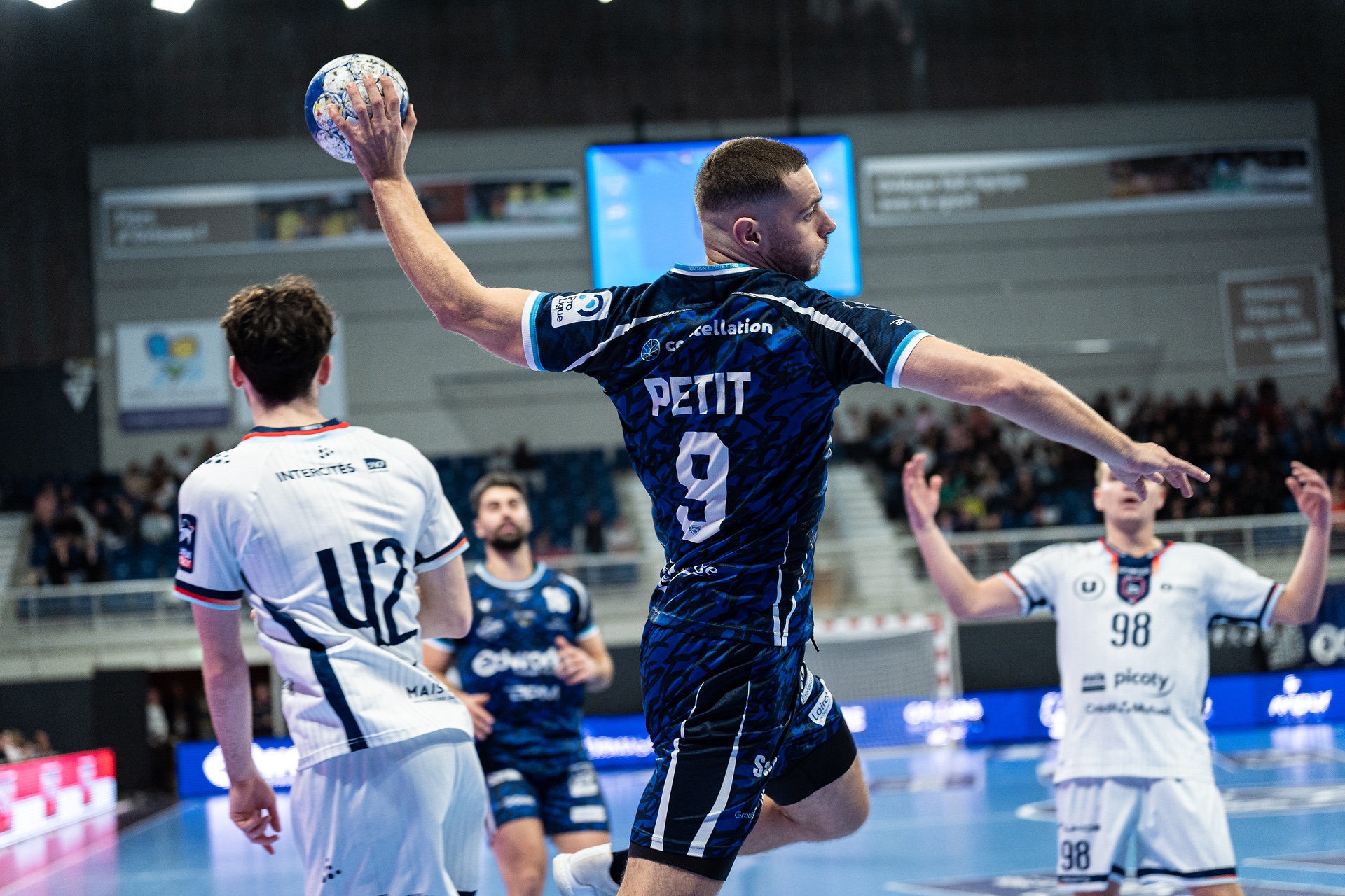 DSC06207.jpg_compressed