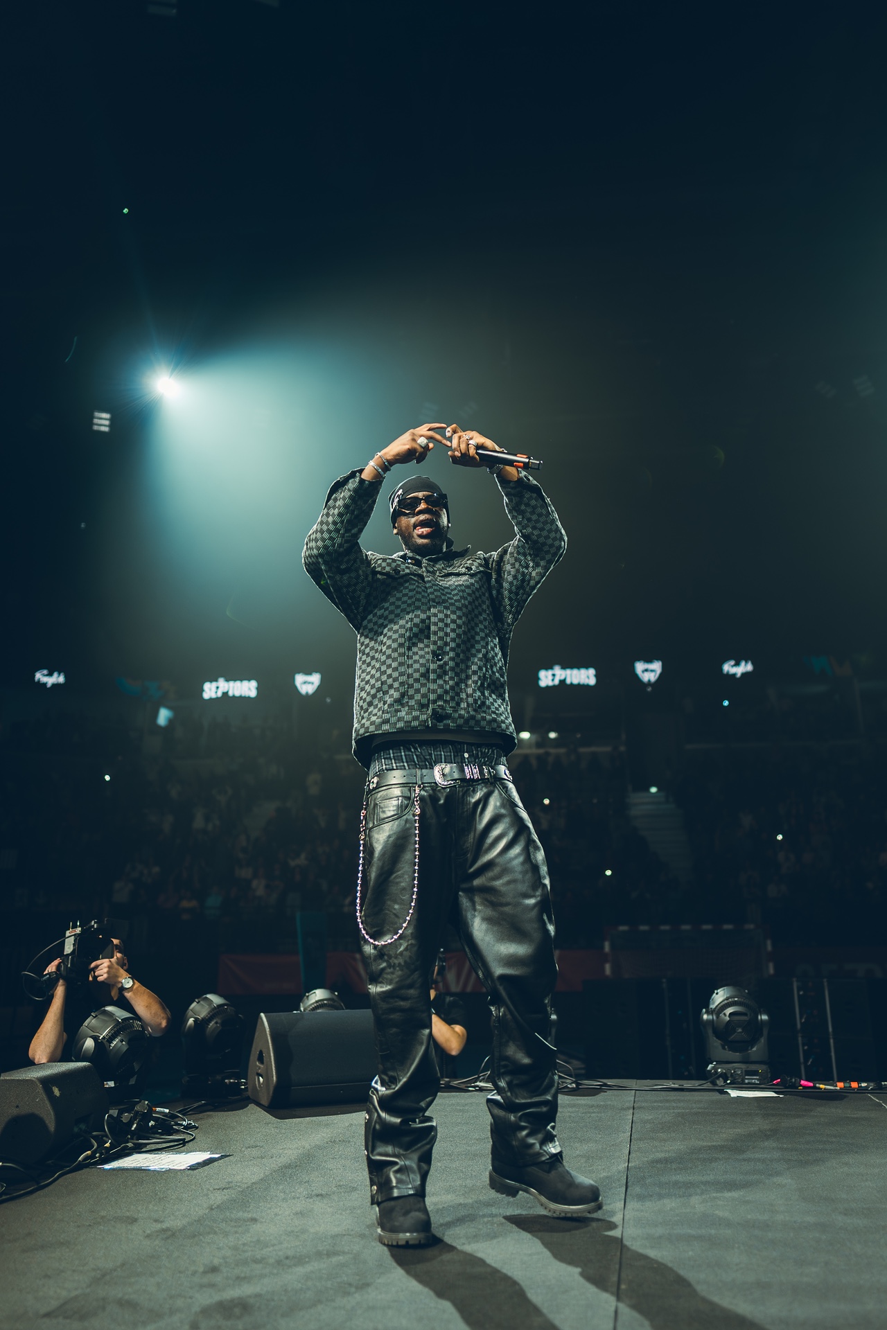 DSC06217.jpg_compressed