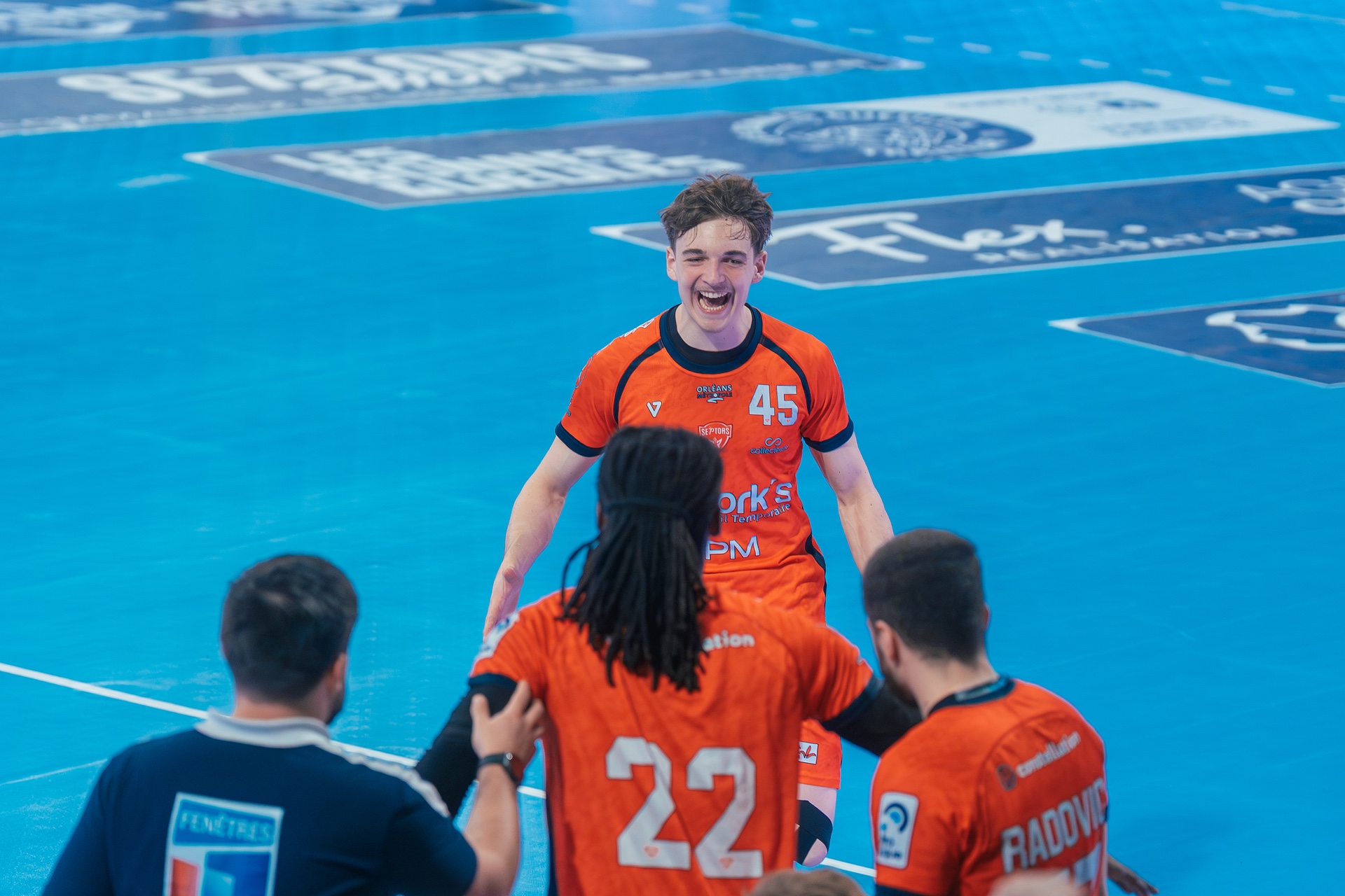 DSC06238.jpg_compressed