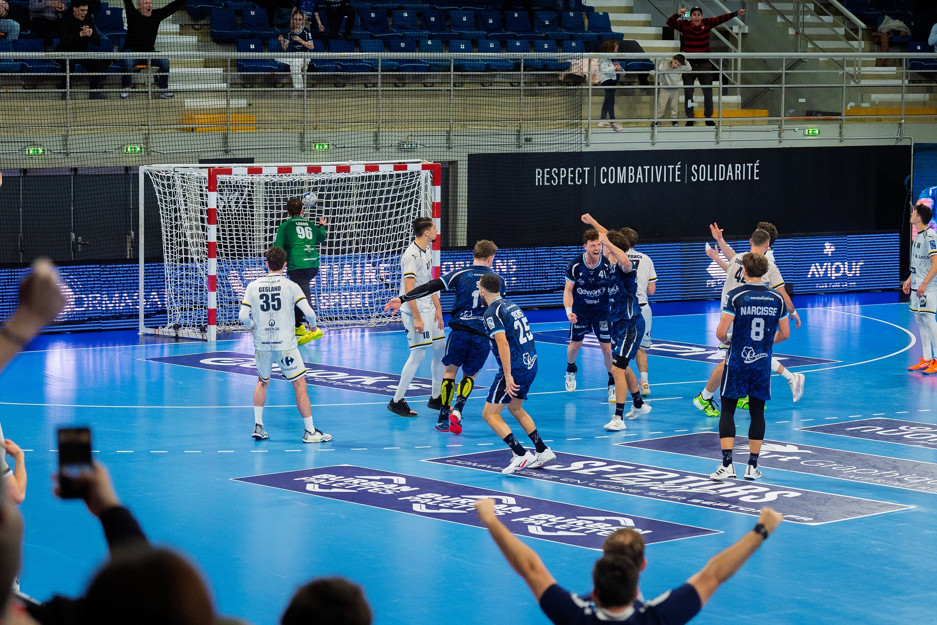 DSC06255.jpg_compressed