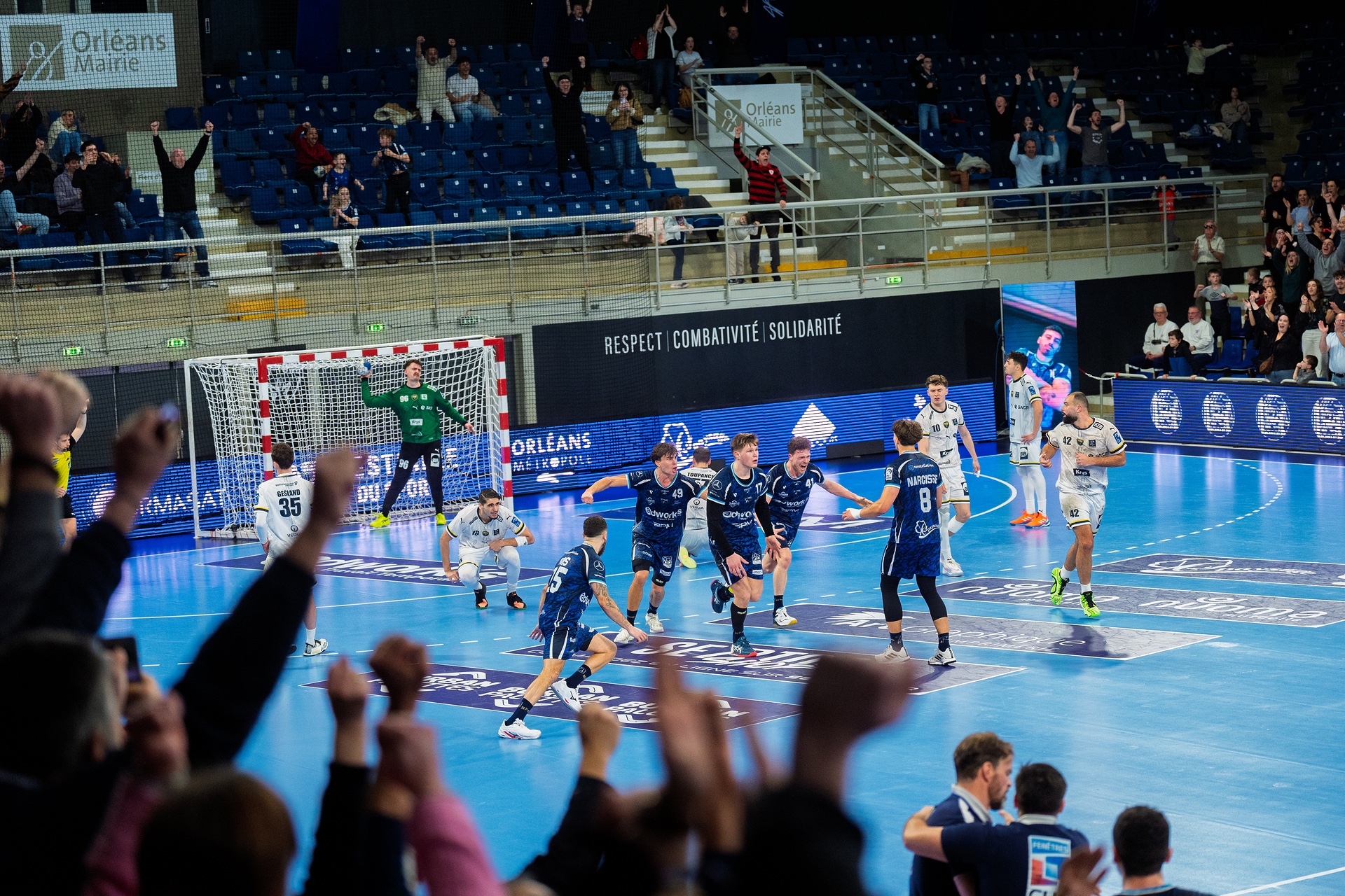 DSC06266.jpg_compressed