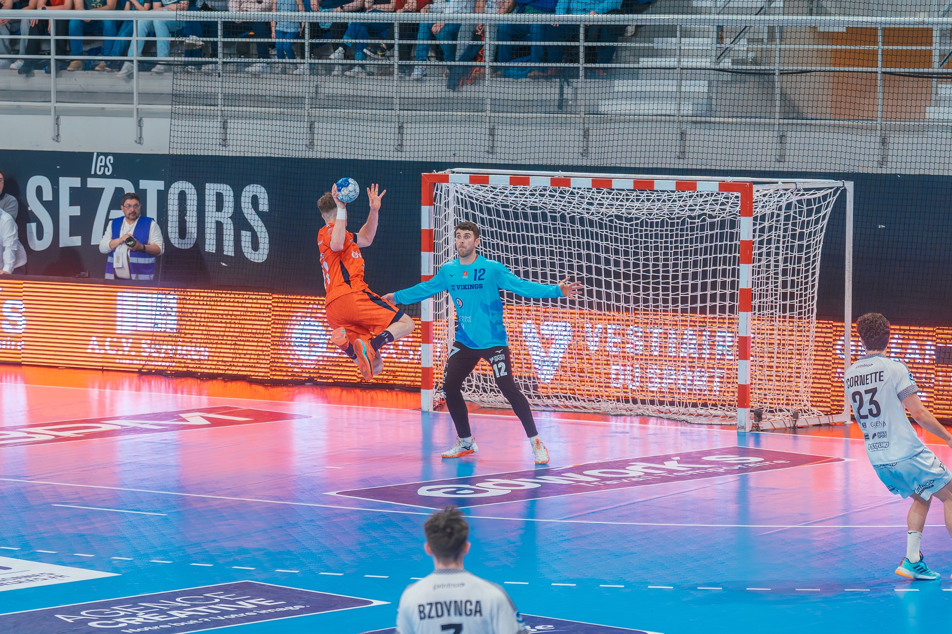 DSC06318.jpg_compressed