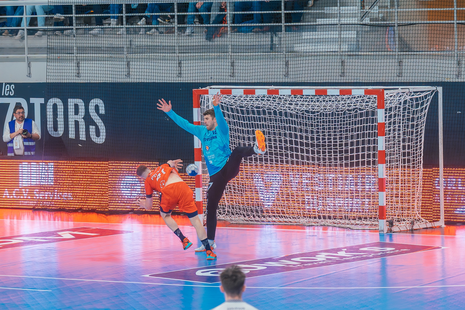 DSC06324.jpg_compressed