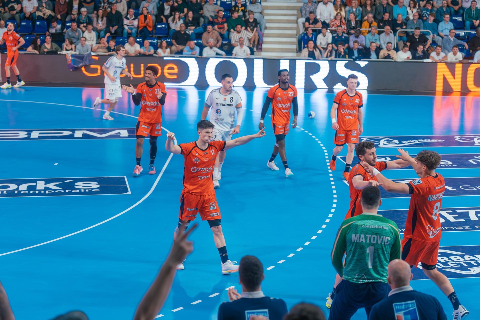 DSC06335.jpg_compressed