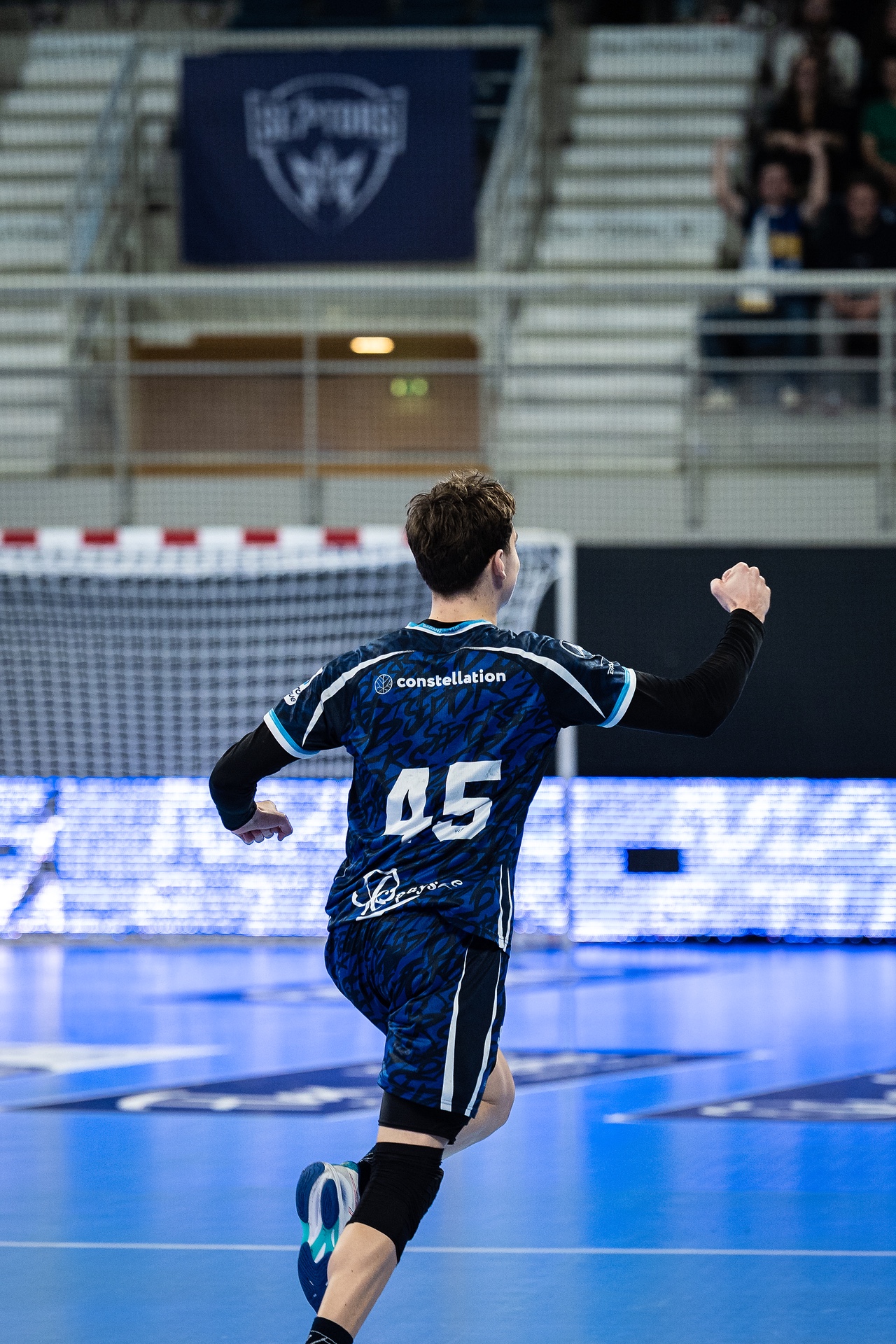 DSC06387.jpg_compressed