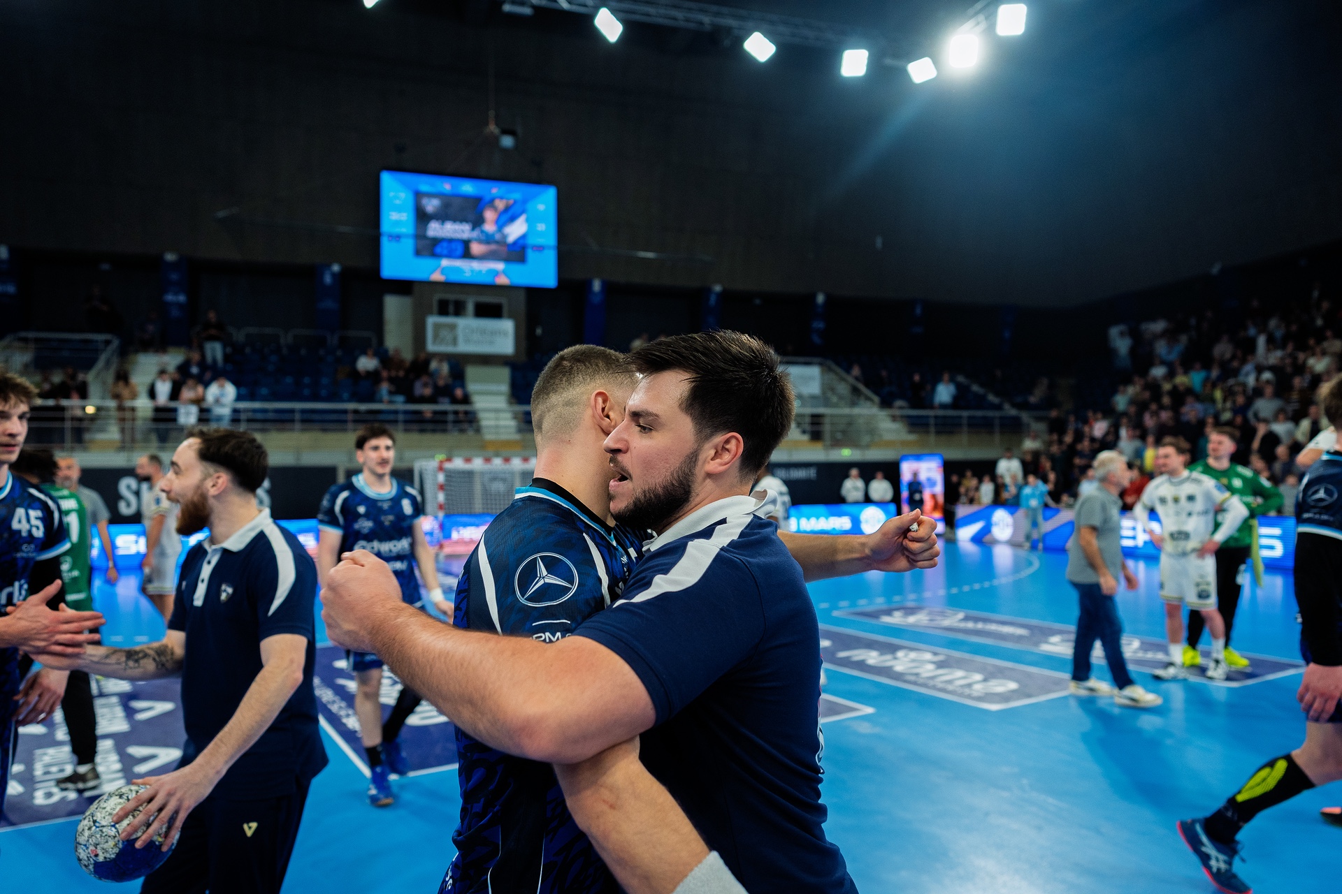 DSC06479.jpg_compressed