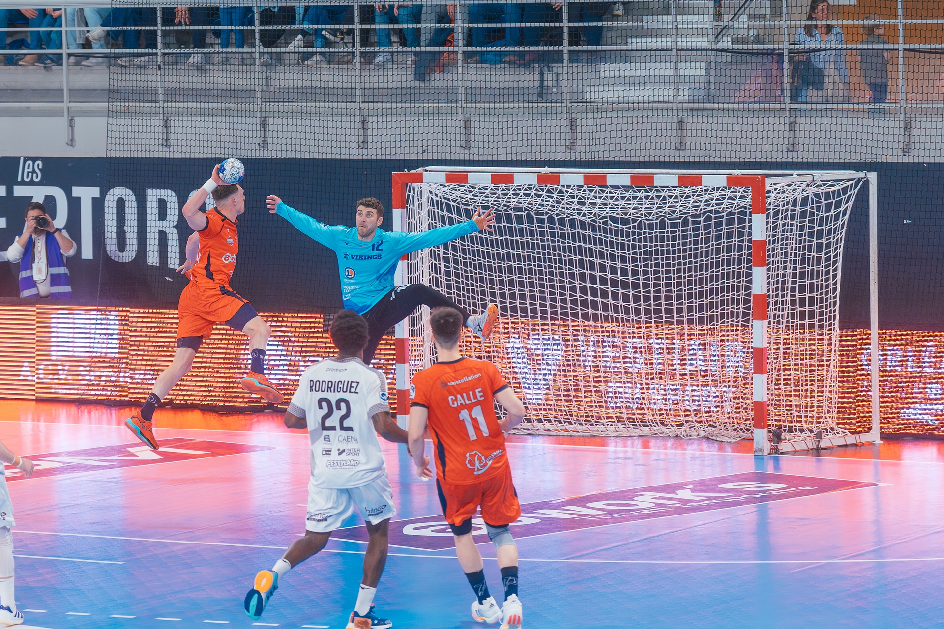 DSC06499-2.jpg_compressed