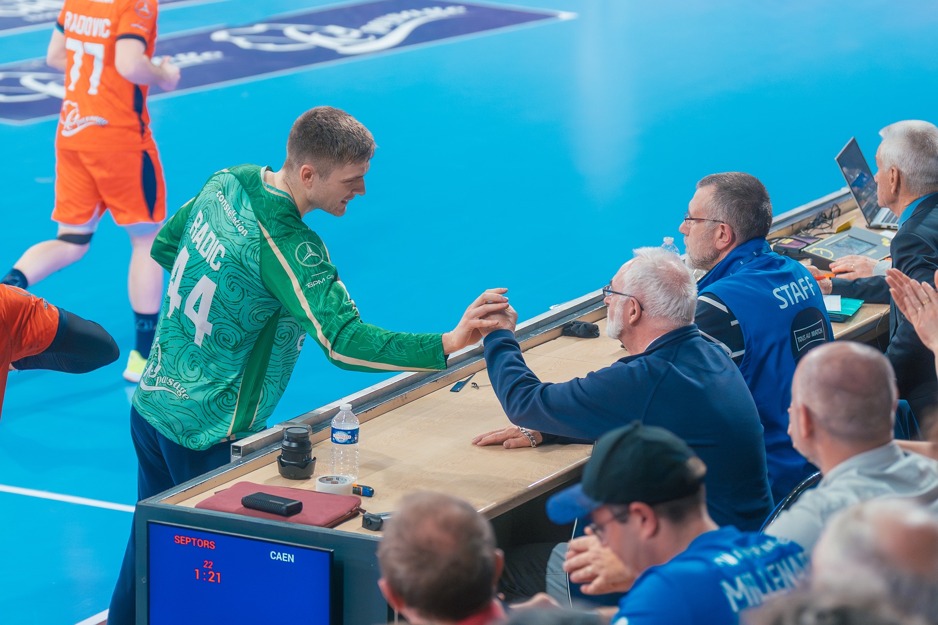 DSC06577.jpg_compressed