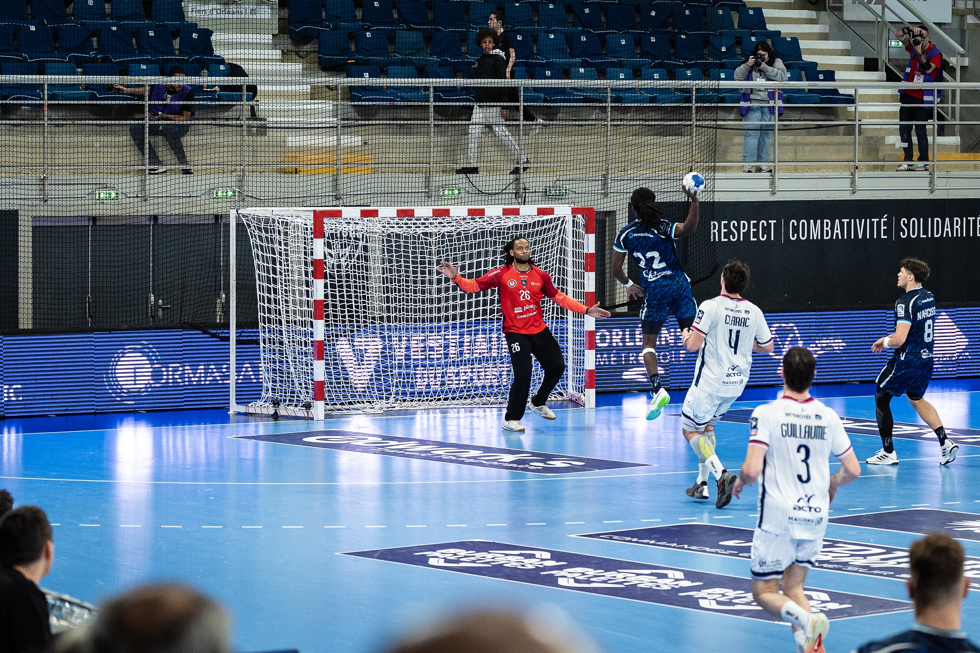 DSC06678.jpg_compressed