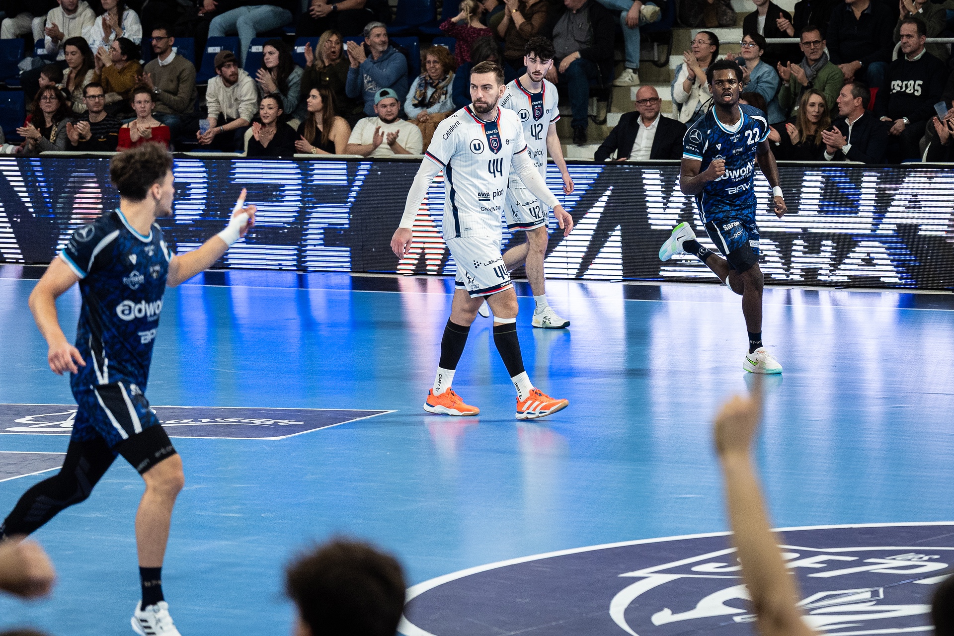 DSC06702.jpg_compressed