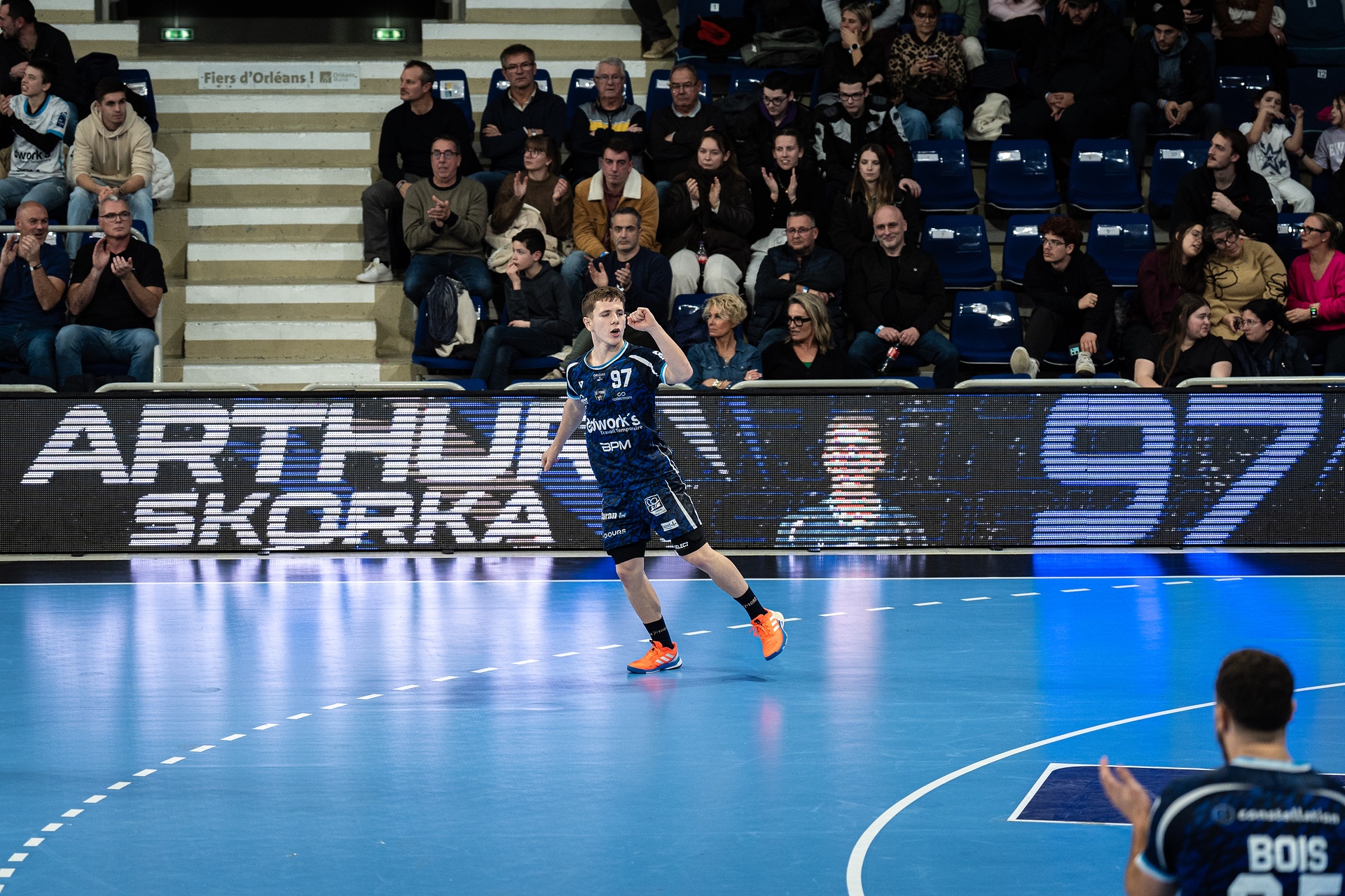 DSC06769.jpg_compressed