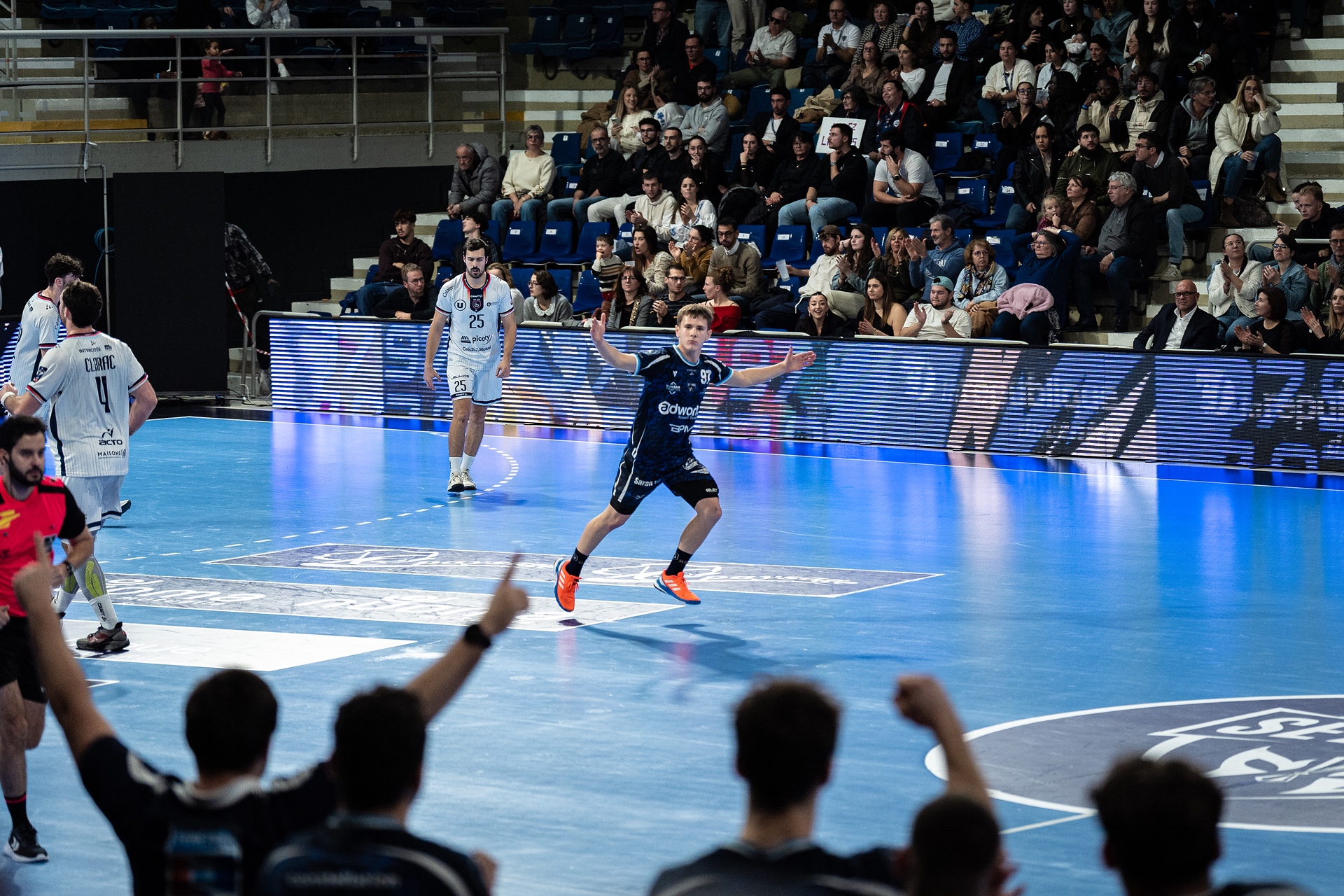 DSC06849.jpg_compressed