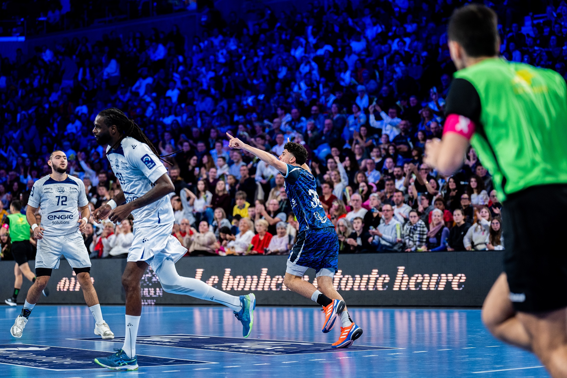 DSC06933.jpg_compressed