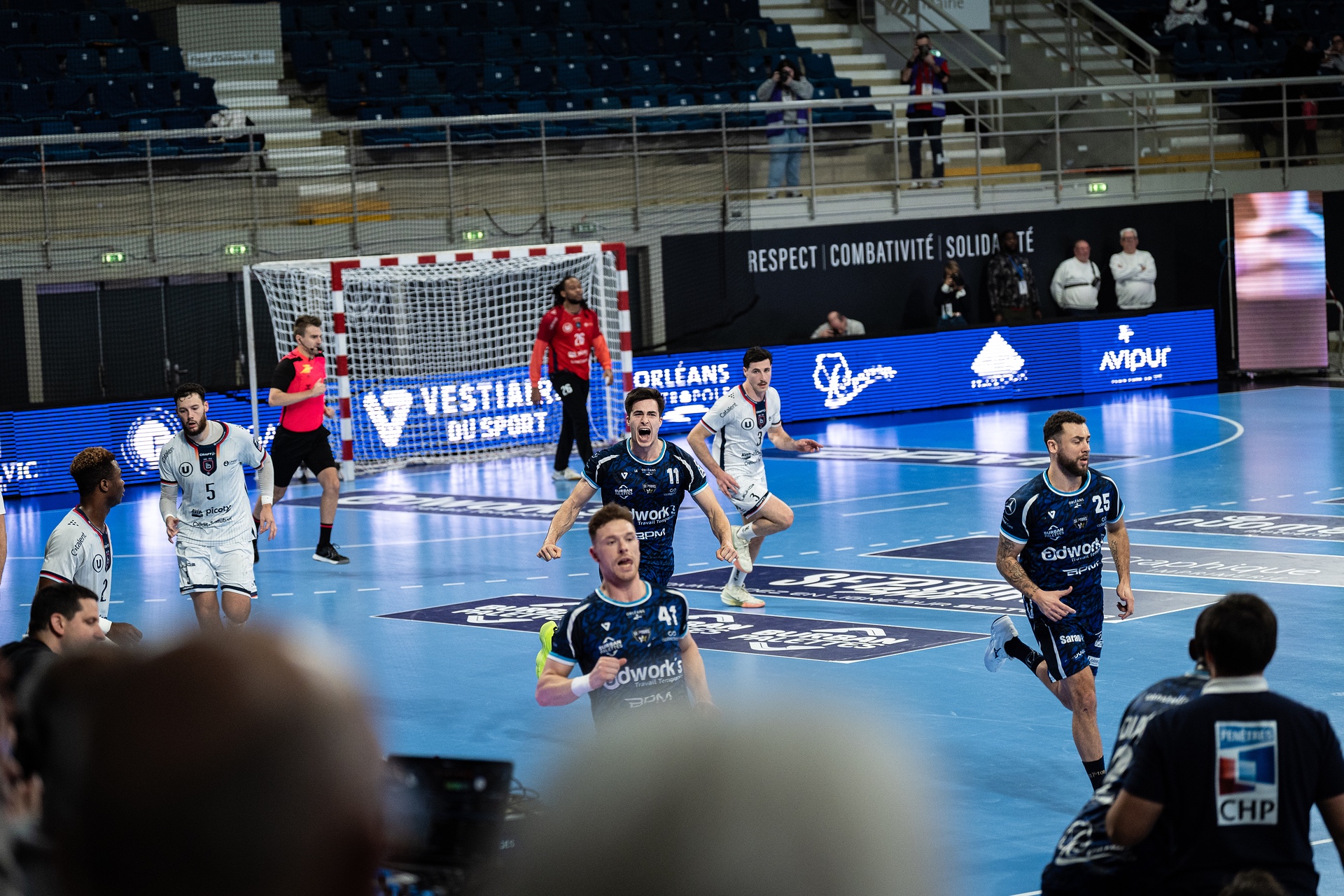 DSC06941.jpg_compressed