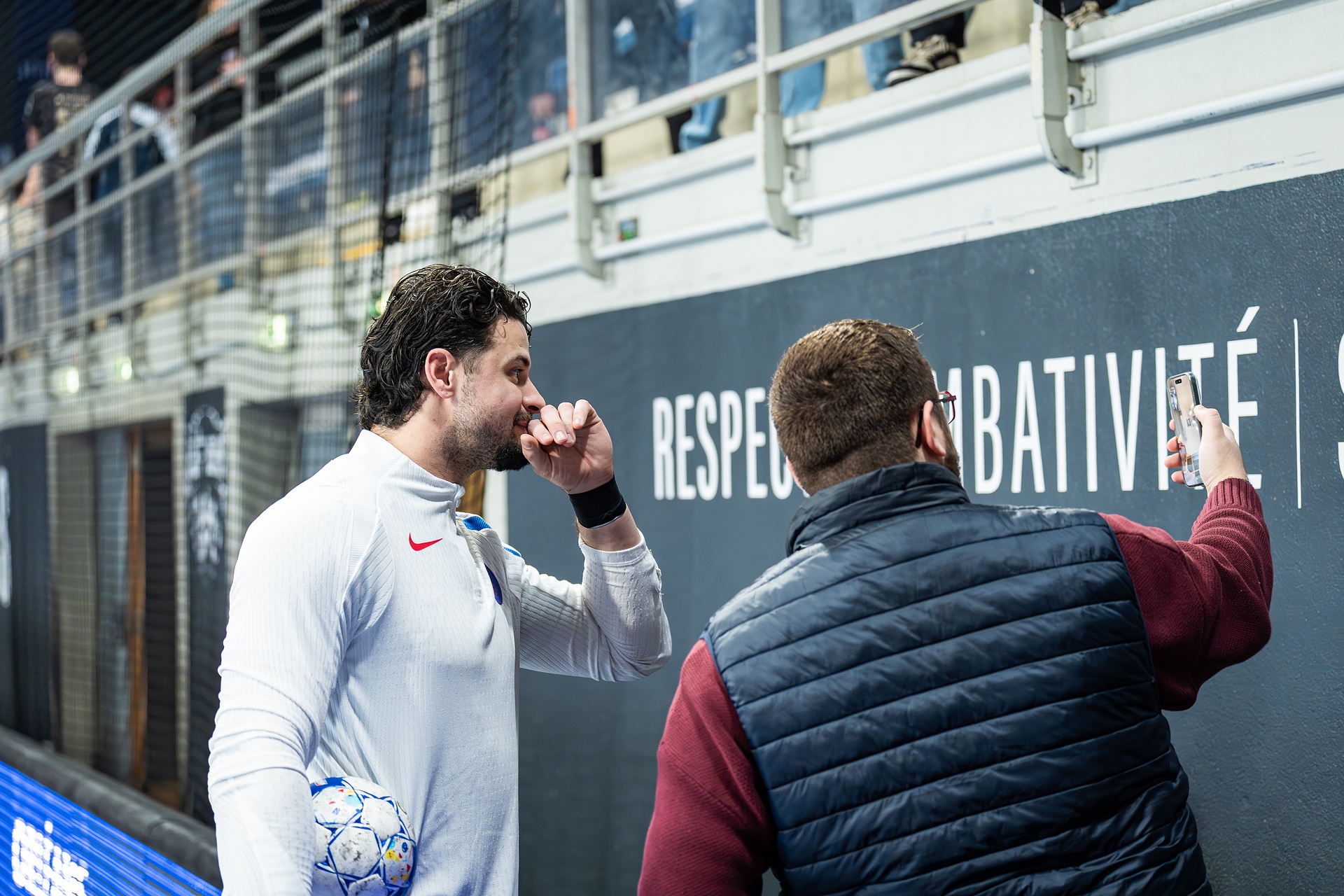 DSC07103.jpg_compressed