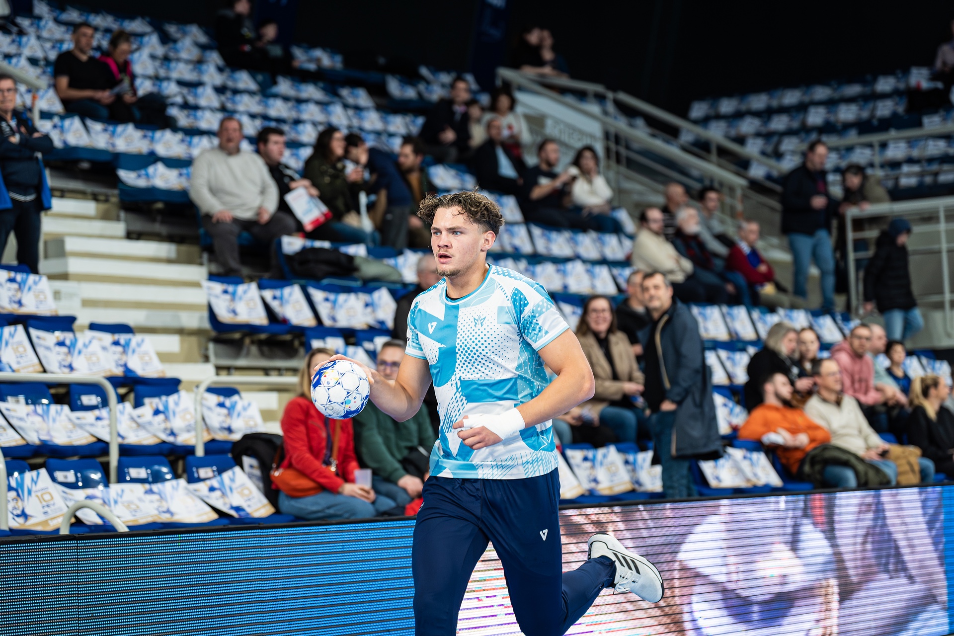 DSC07176.jpg_compressed