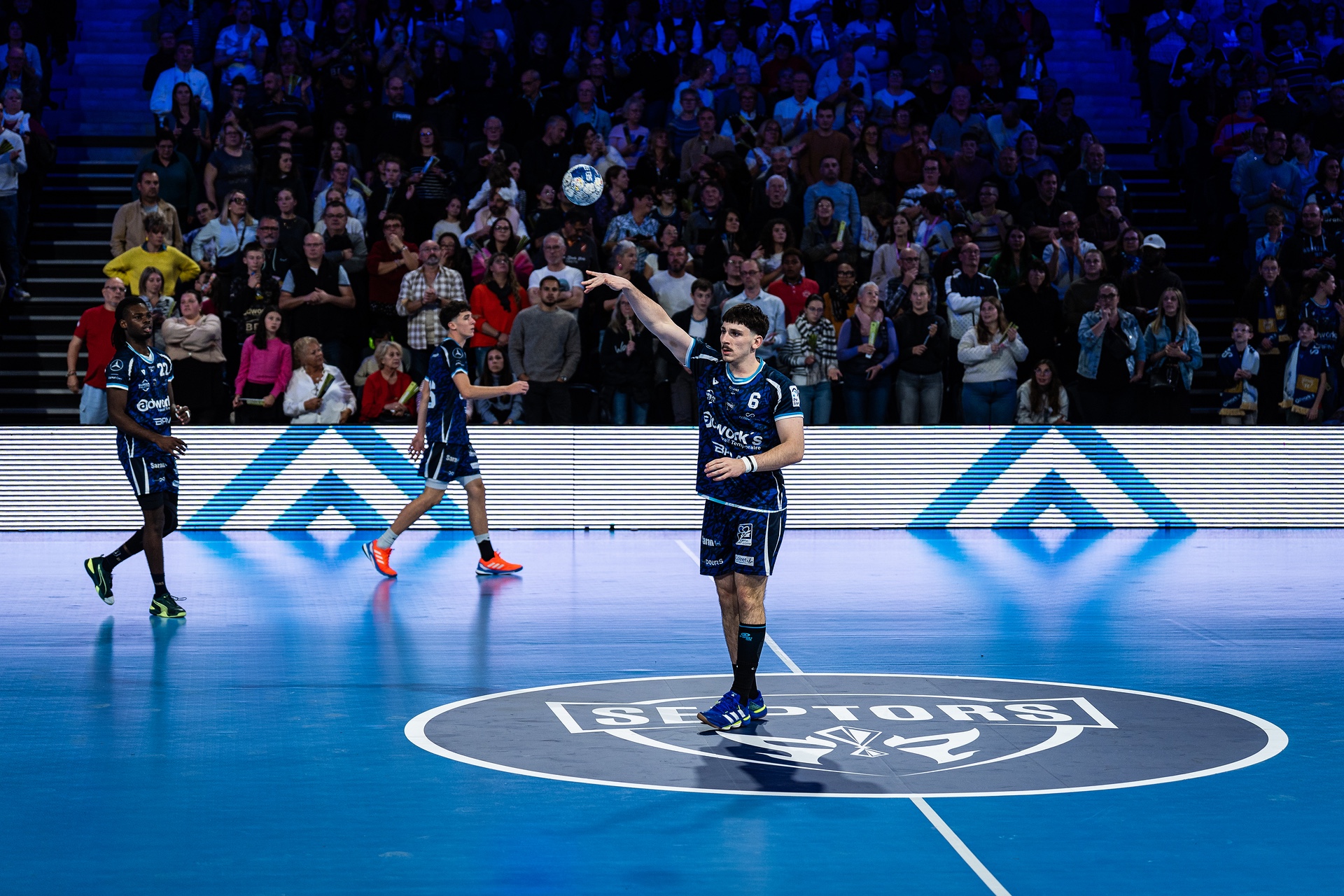 DSC07228.jpg_compressed