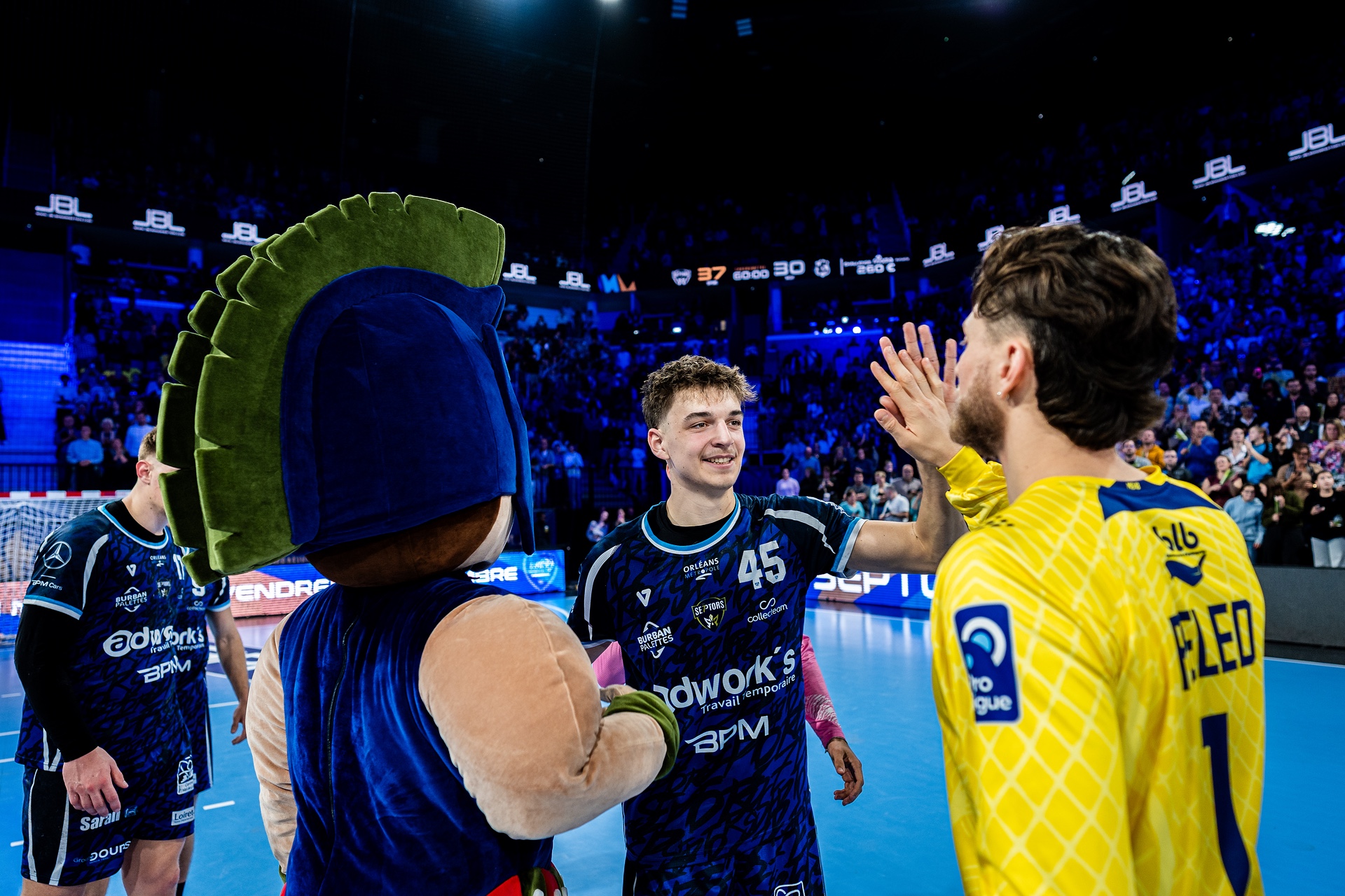 DSC07321.jpg_compressed