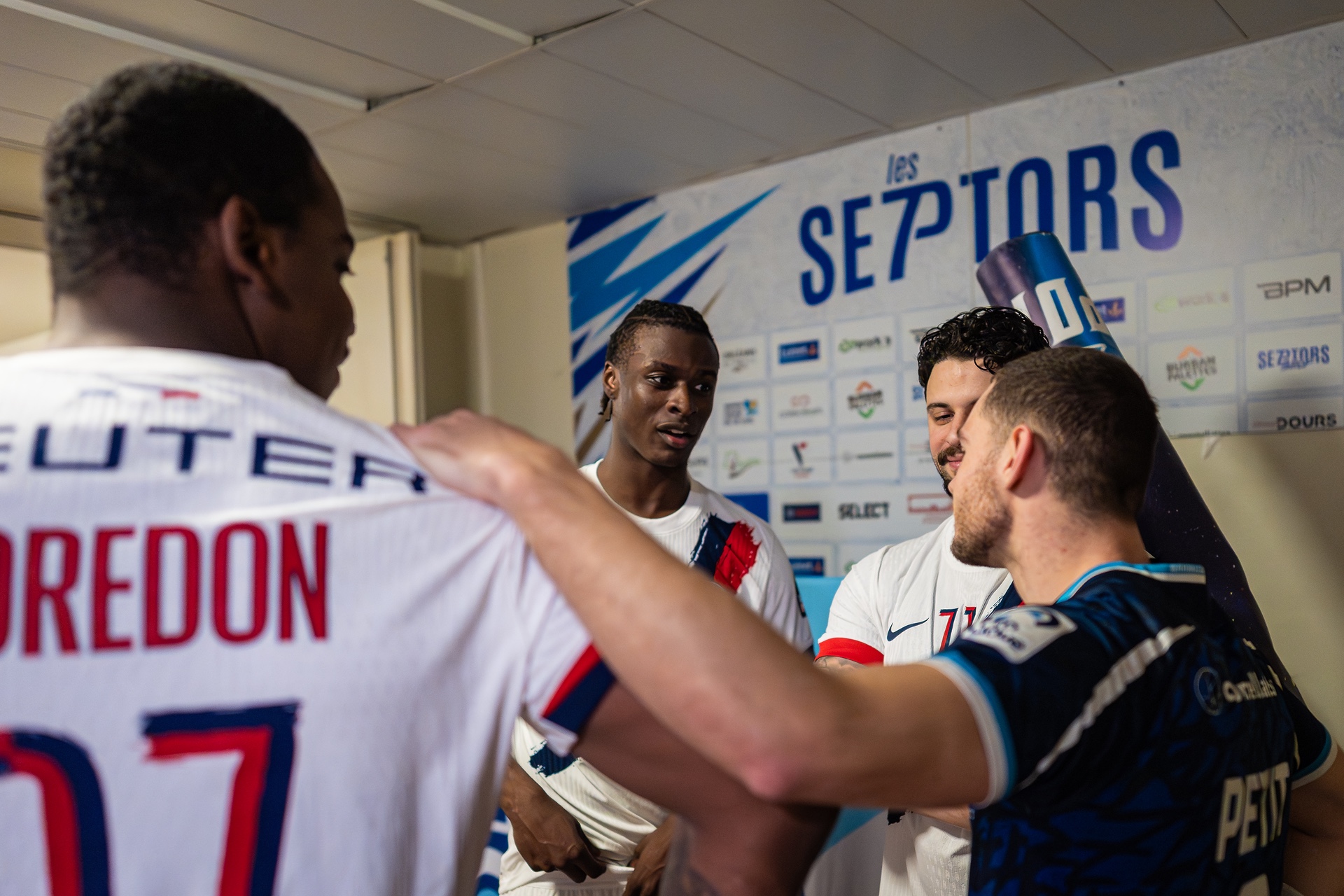 DSC07352.jpg_compressed