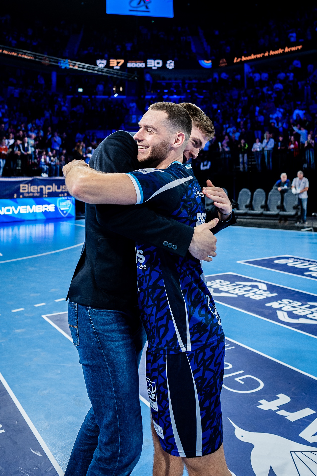 DSC07448.jpg_compressed