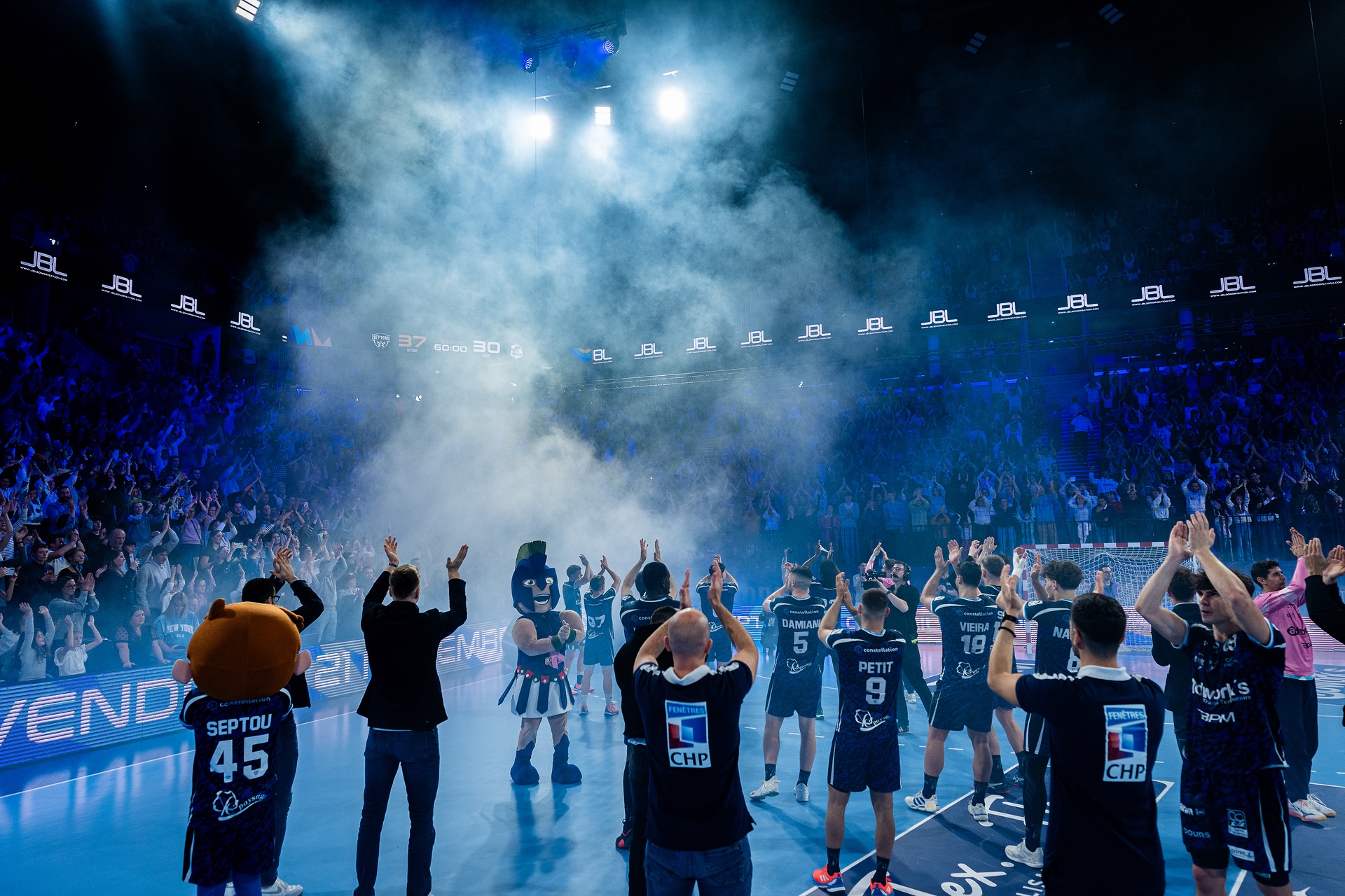 DSC07700.jpg_compressed