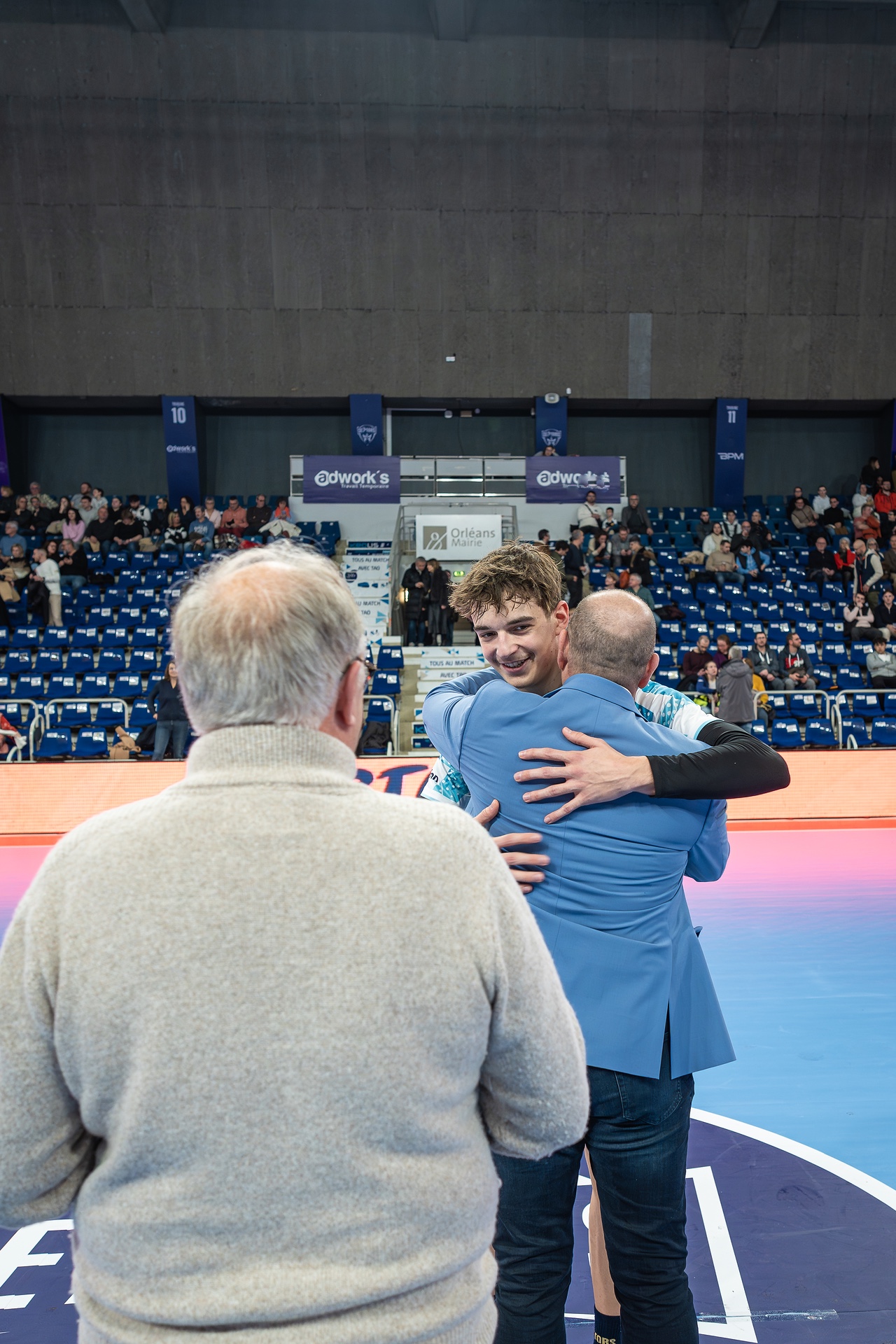 DSC07904.jpg_compressed