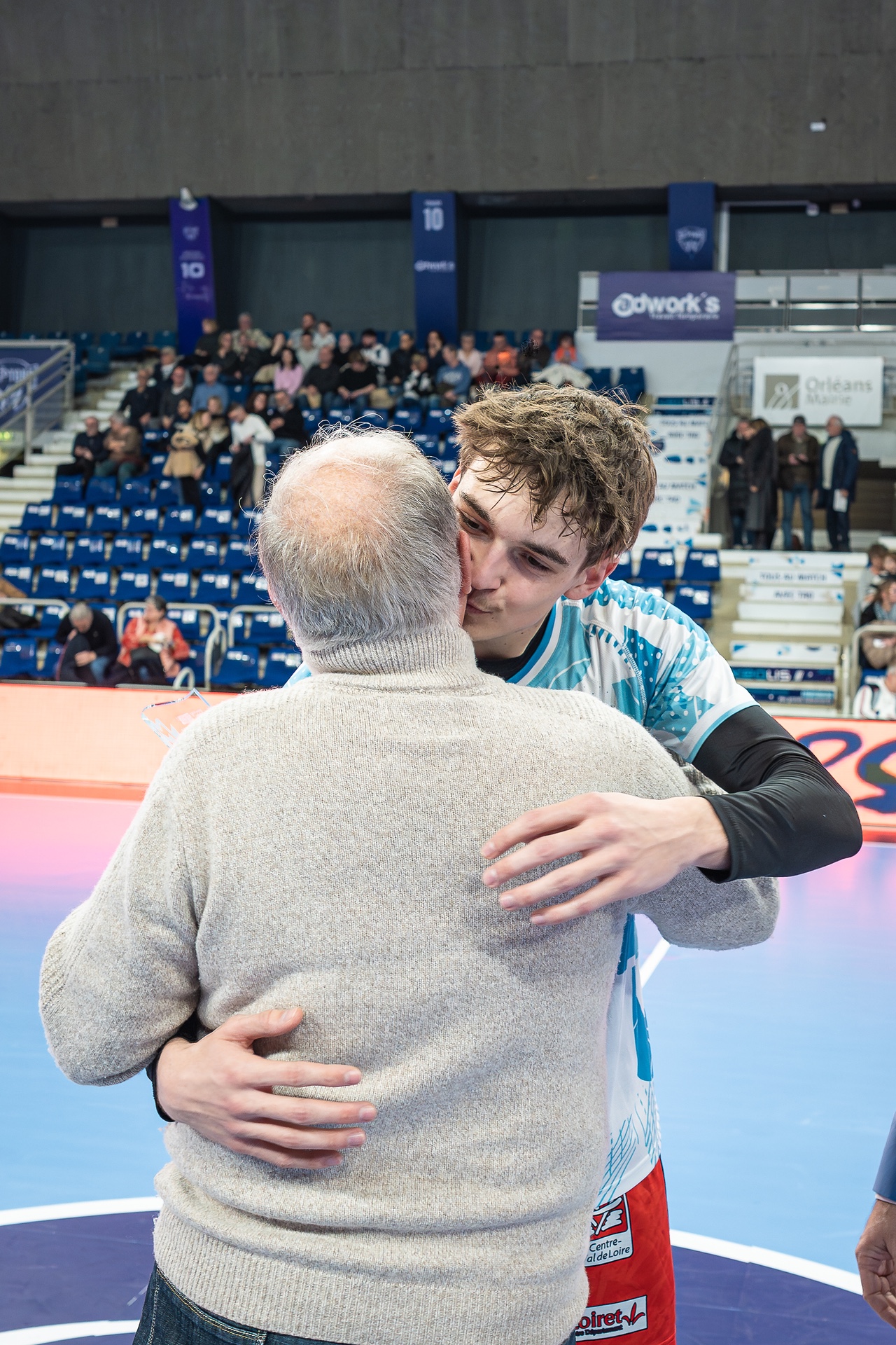 DSC07909-2.jpg_compressed