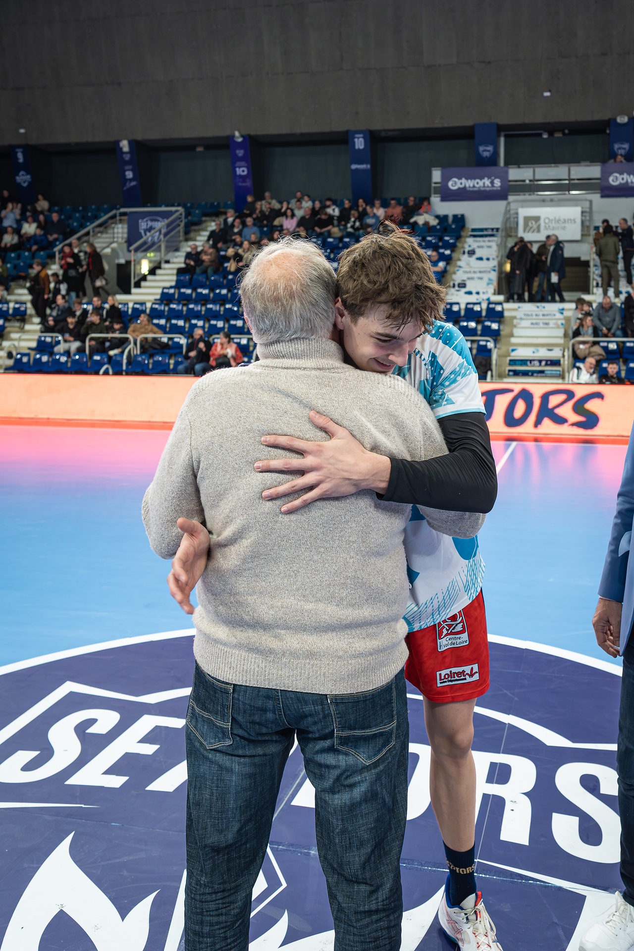 DSC07914.jpg_compressed