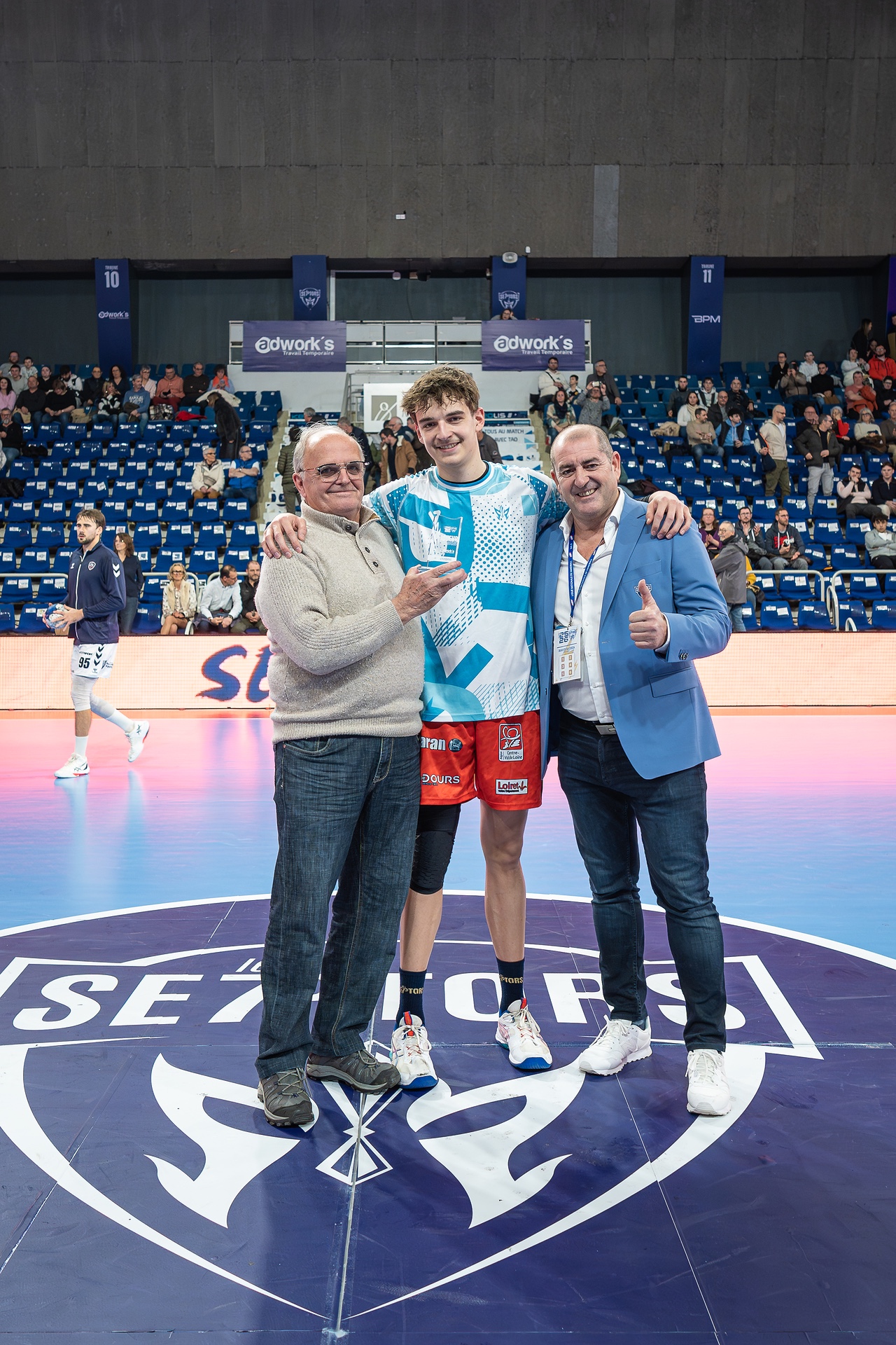 DSC07926.jpg_compressed