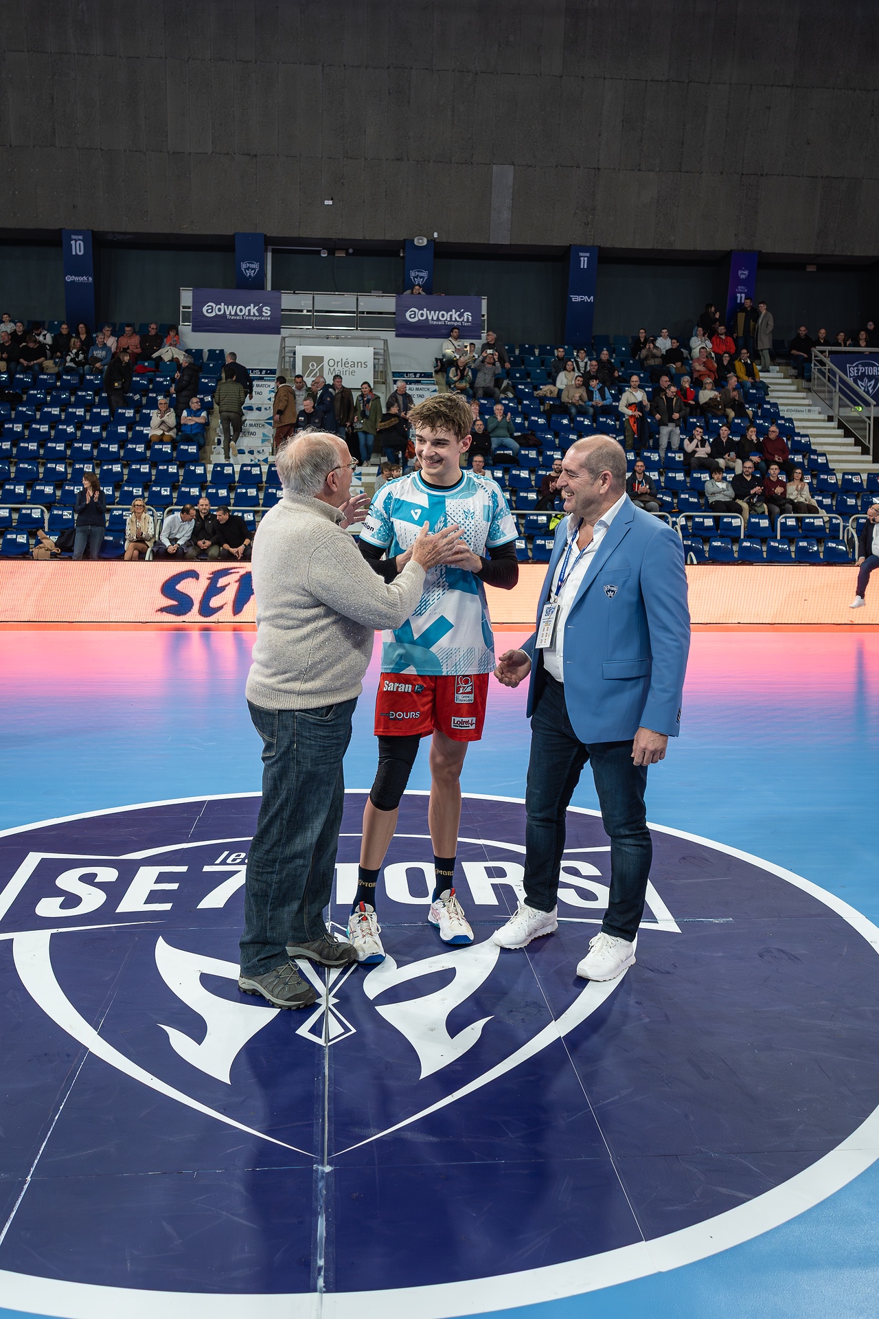 DSC07932.jpg_compressed