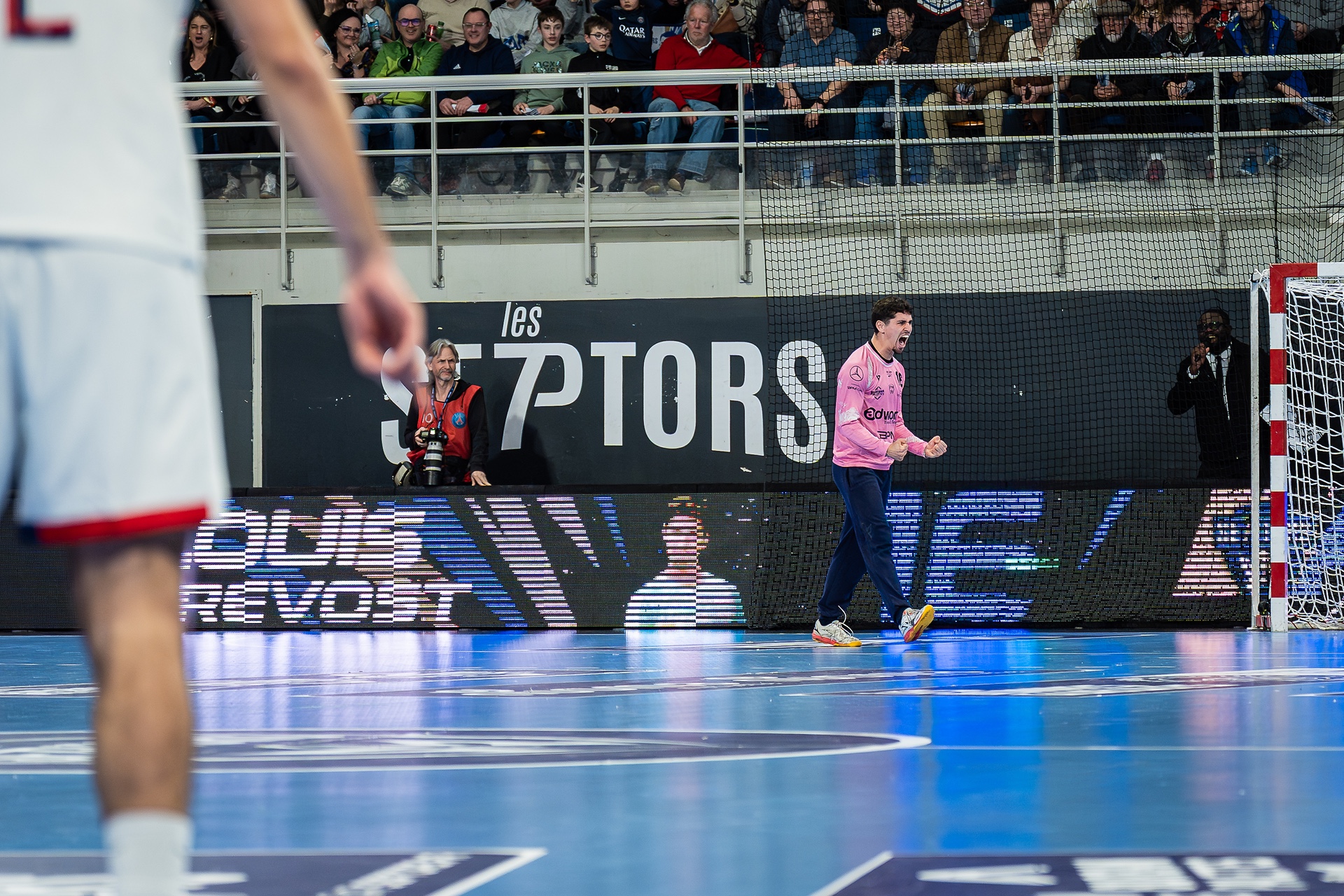 DSC08146.jpg_compressed