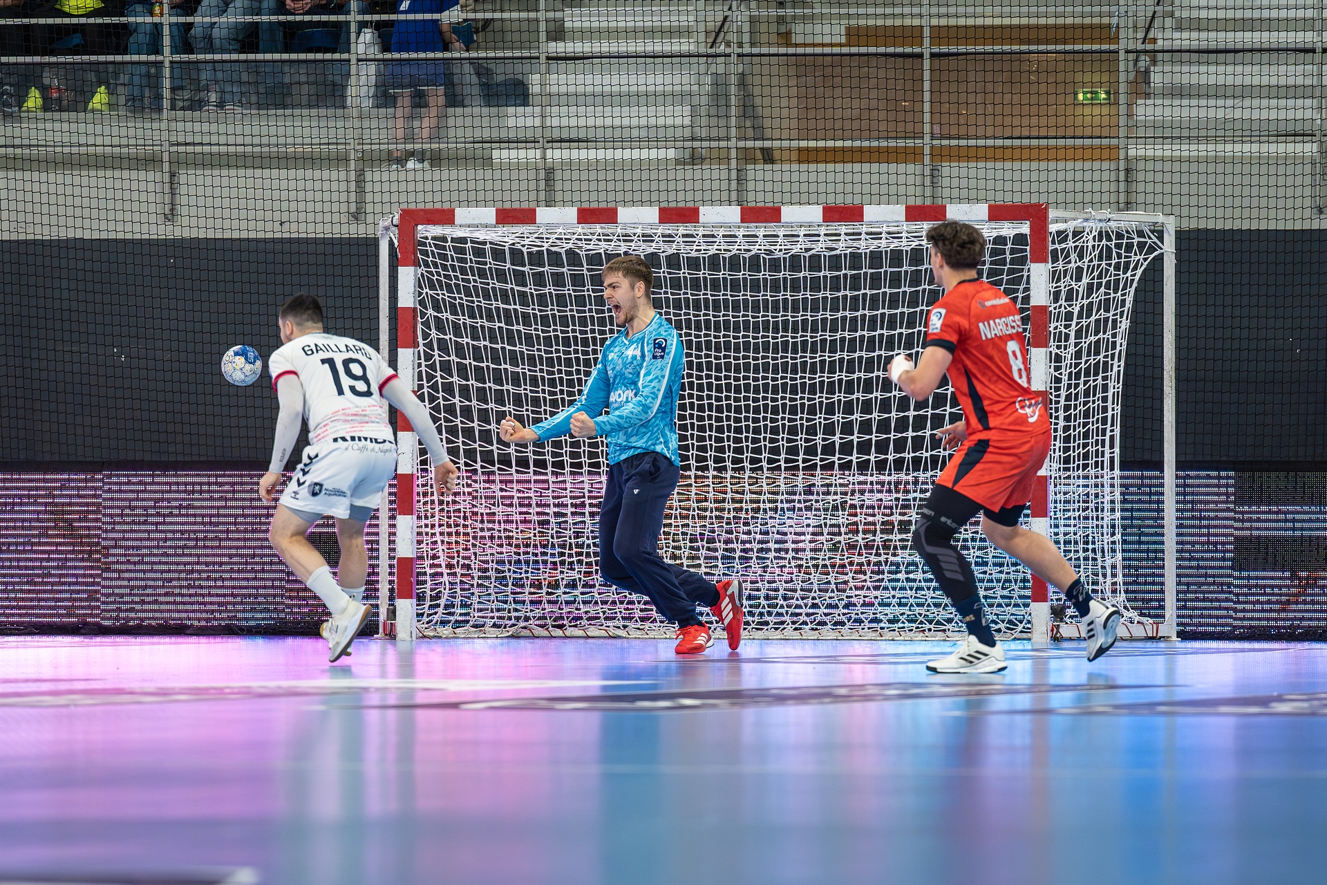 DSC08356.jpg_compressed