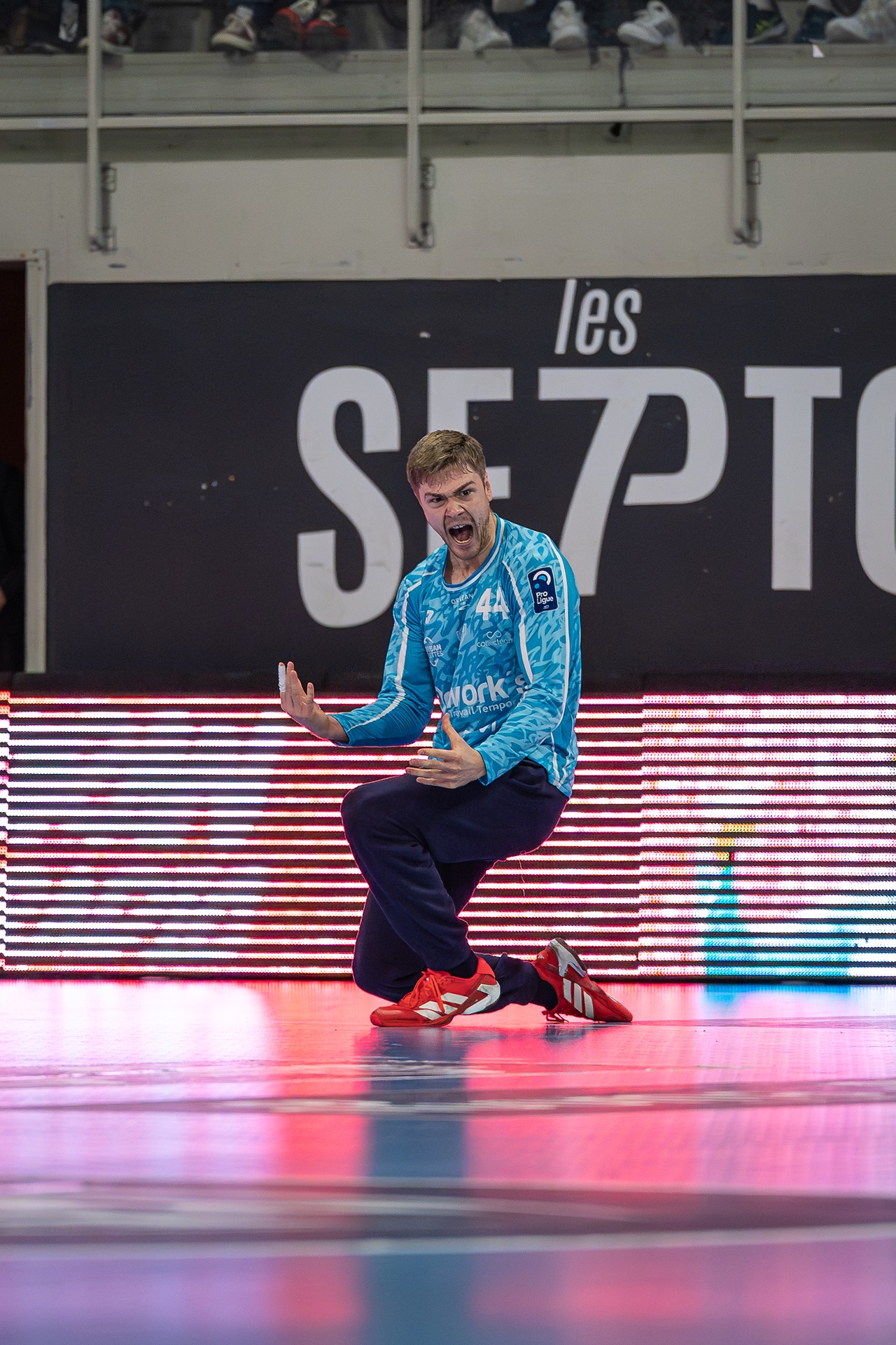 DSC08379-5.jpg_compressed