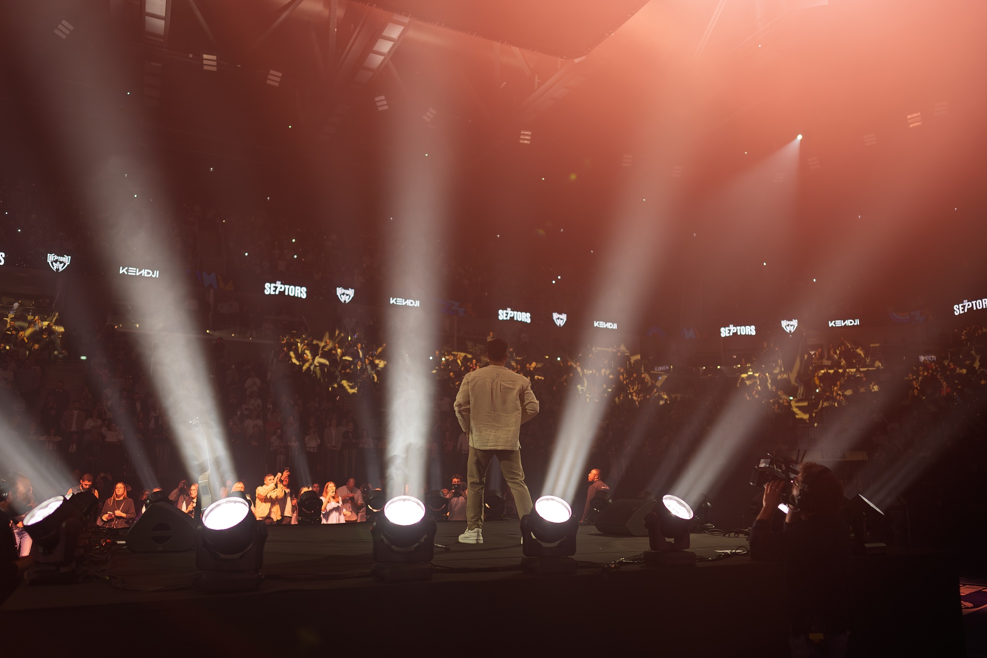 DSC08536.jpg_compressed