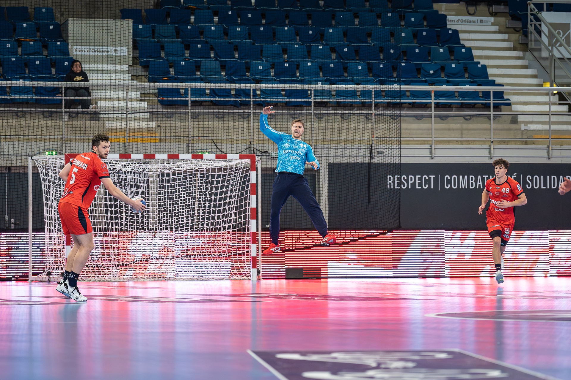 DSC09119.jpg_compressed