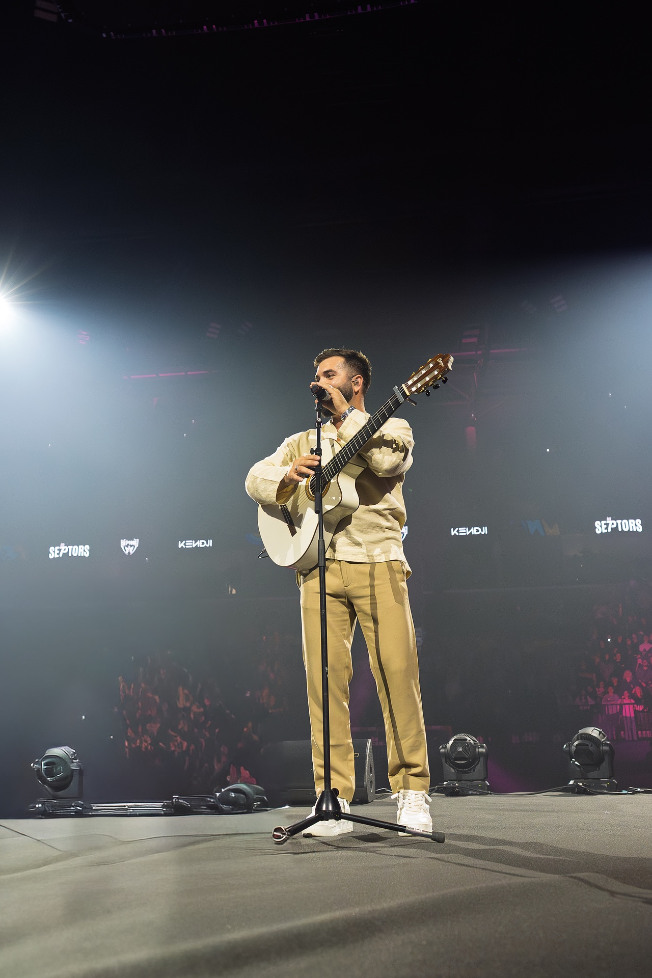 DSC09475.jpg_compressed