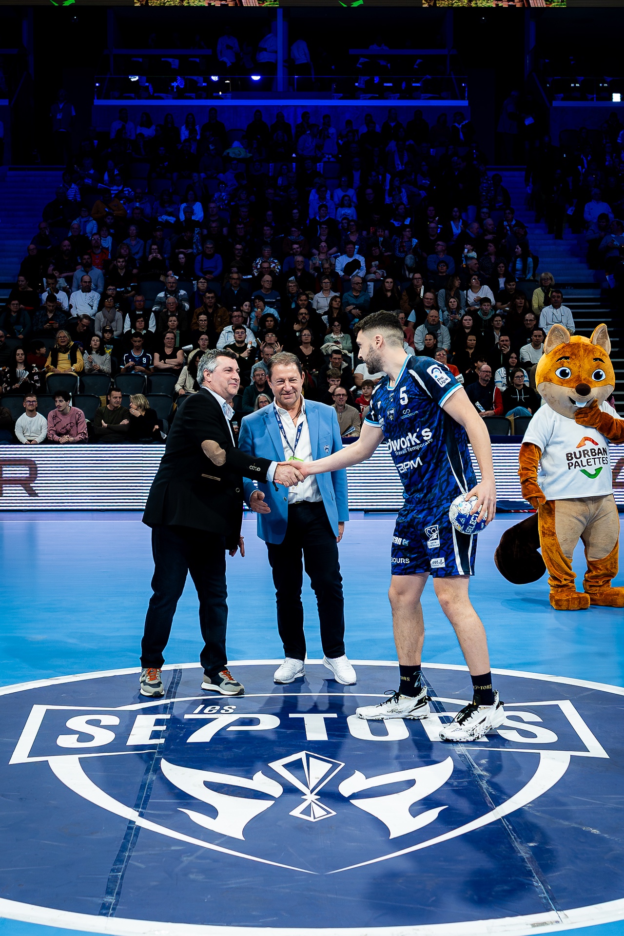 DSC09620.jpg_compressed