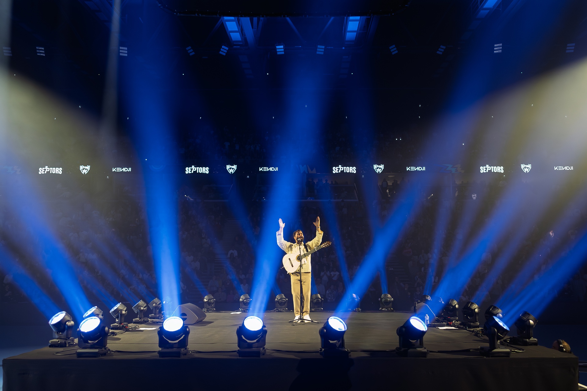 DSC09763.jpg_compressed