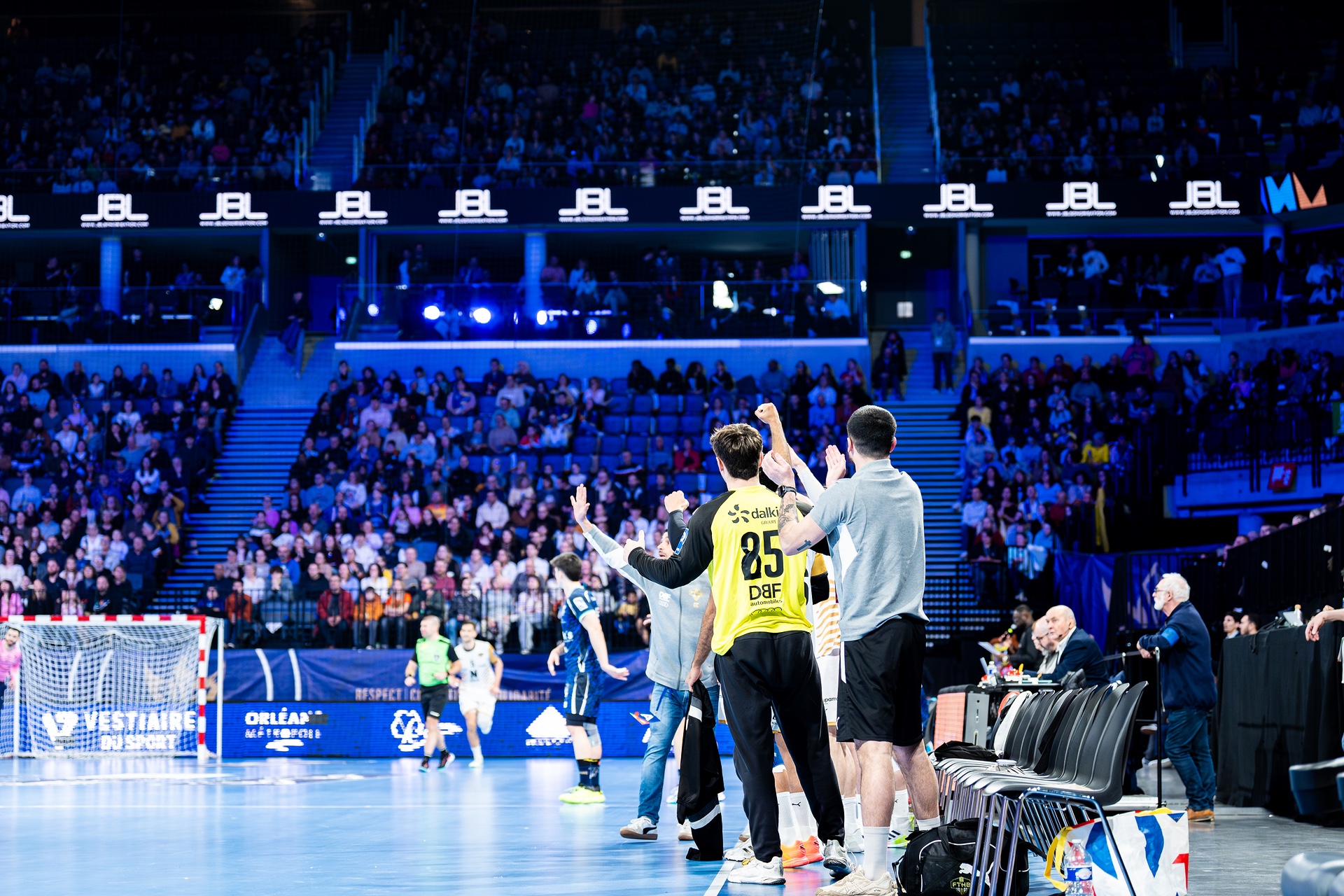 DSC09984.jpg_compressed